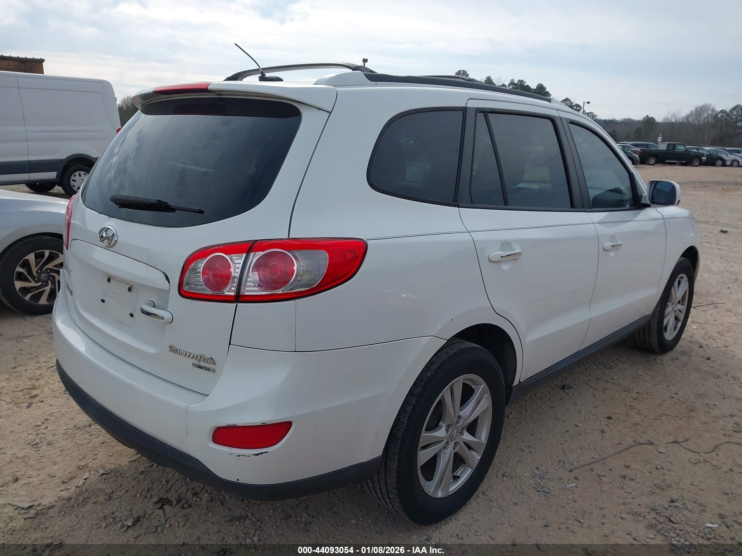 HYUNDAI SANTA image 4