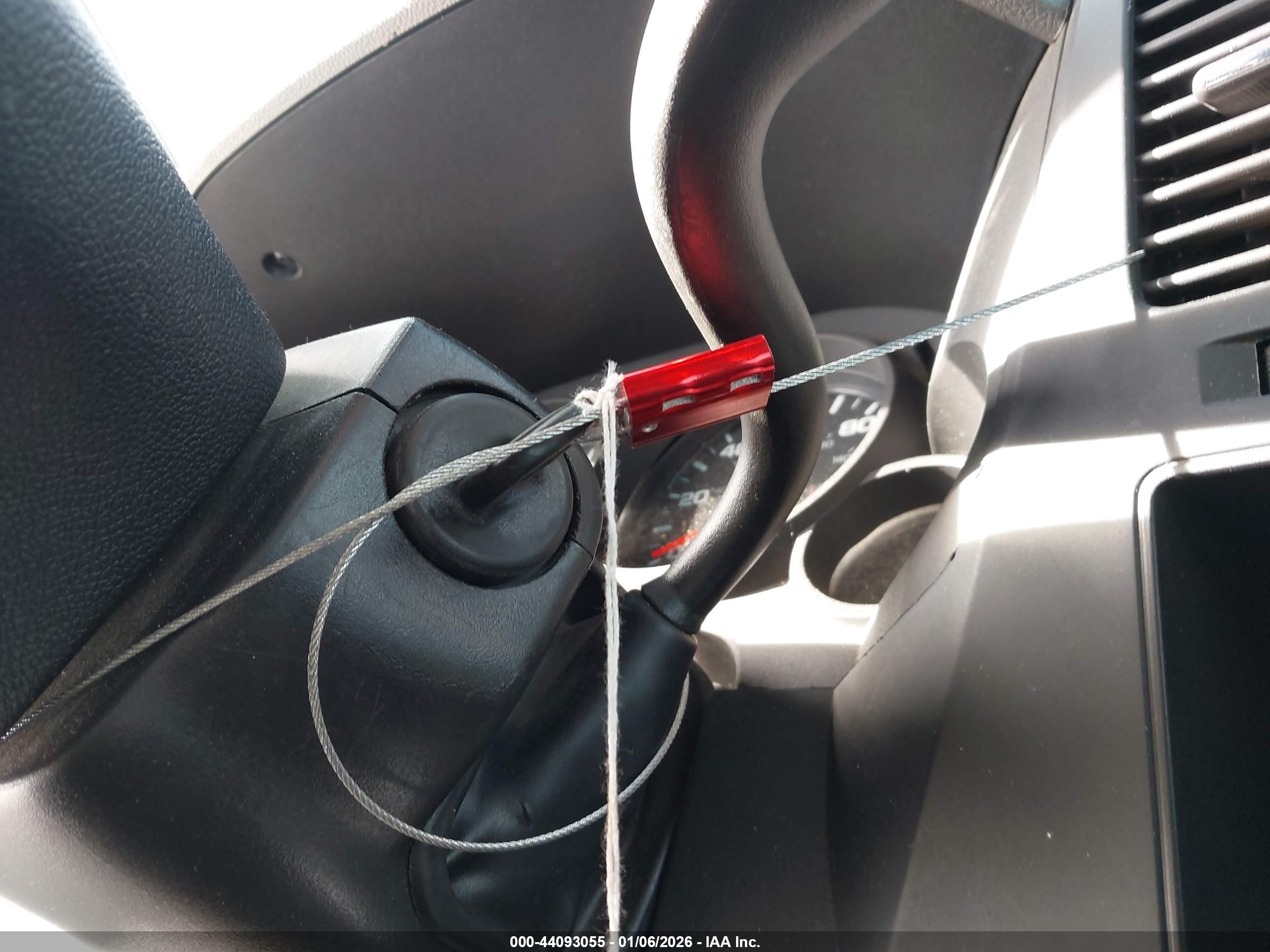 CHEVROLET SILVERADO image 11