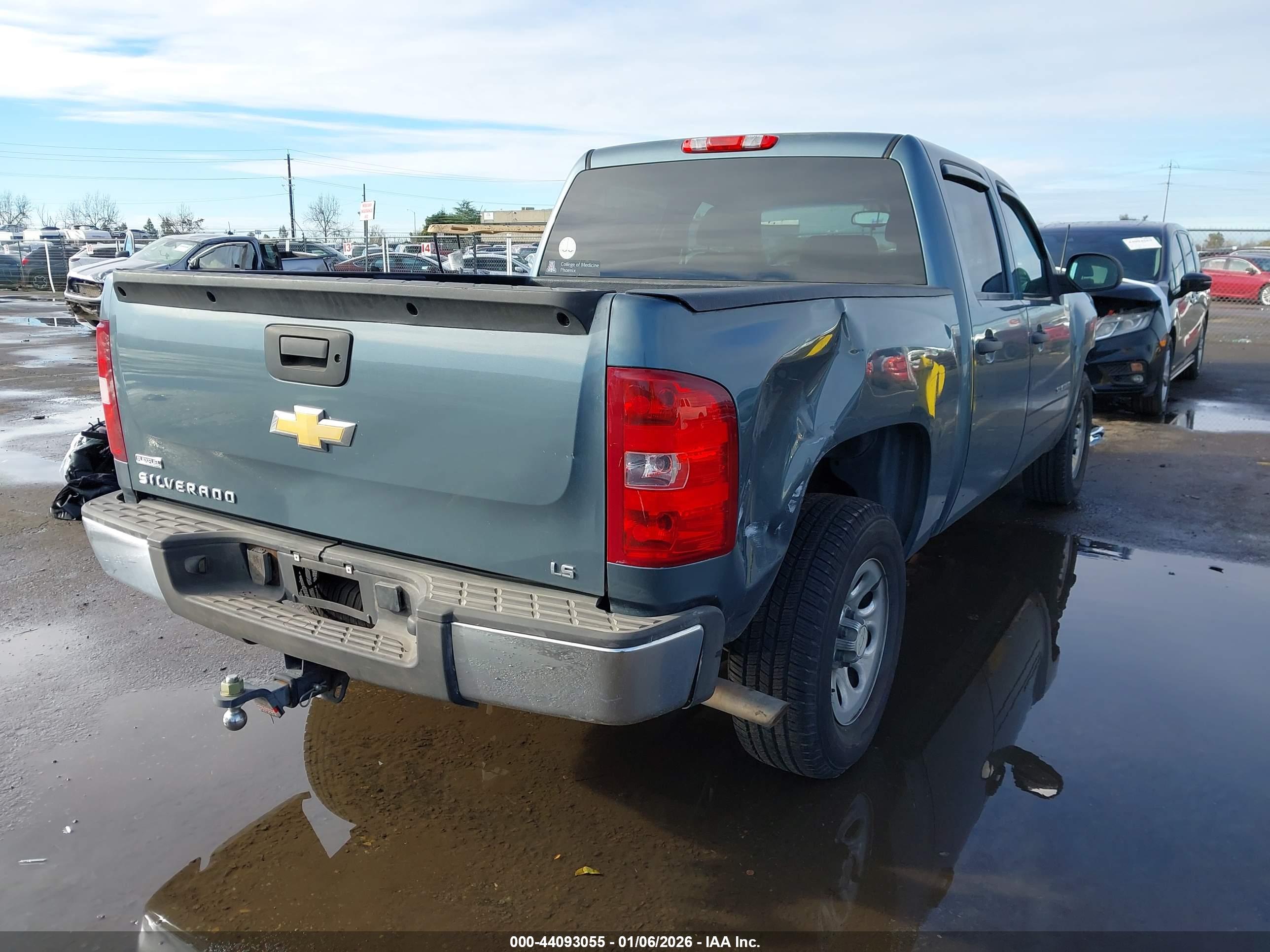 CHEVROLET SILVERADO image 4