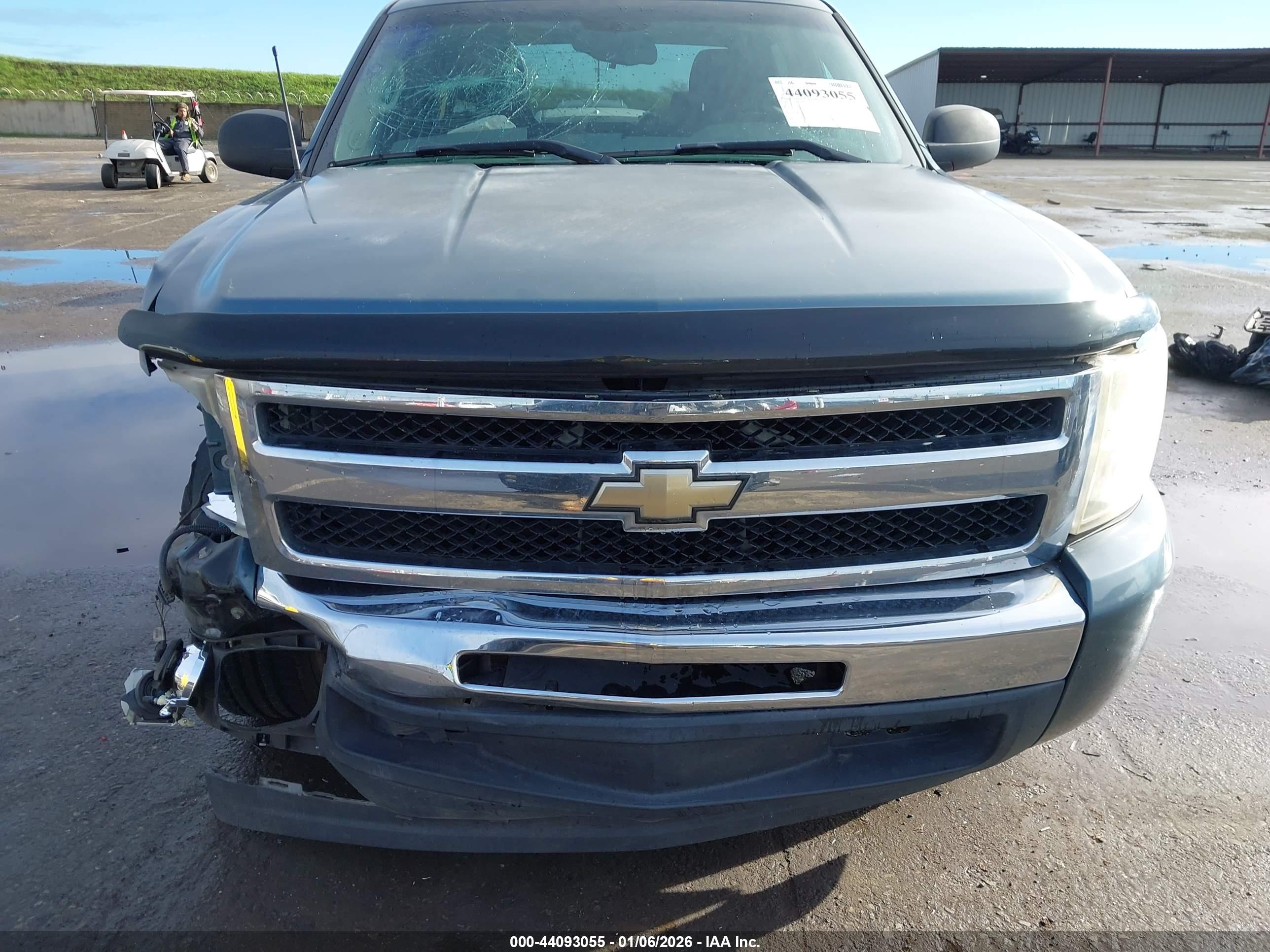 CHEVROLET SILVERADO image 6
