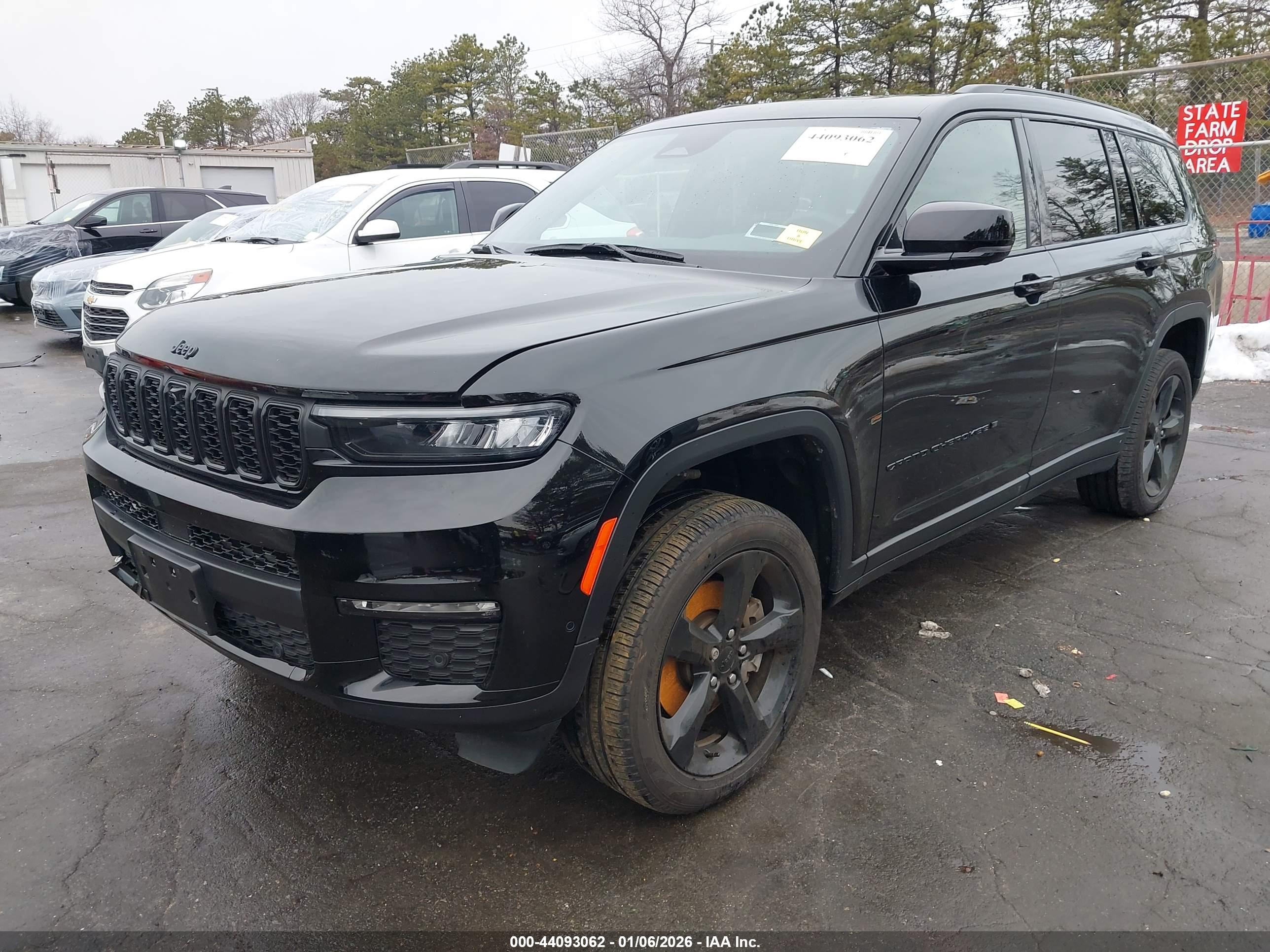 JEEP GRAND image 2