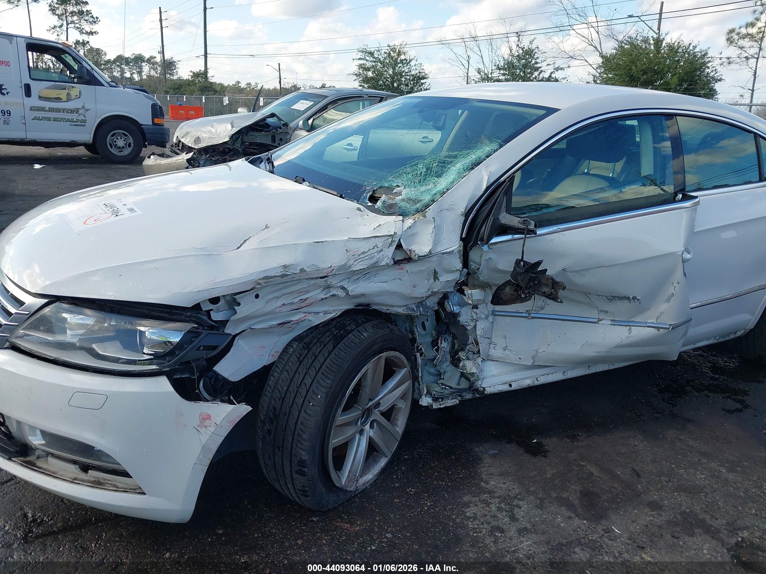 VOLKSWAGEN CC image 6