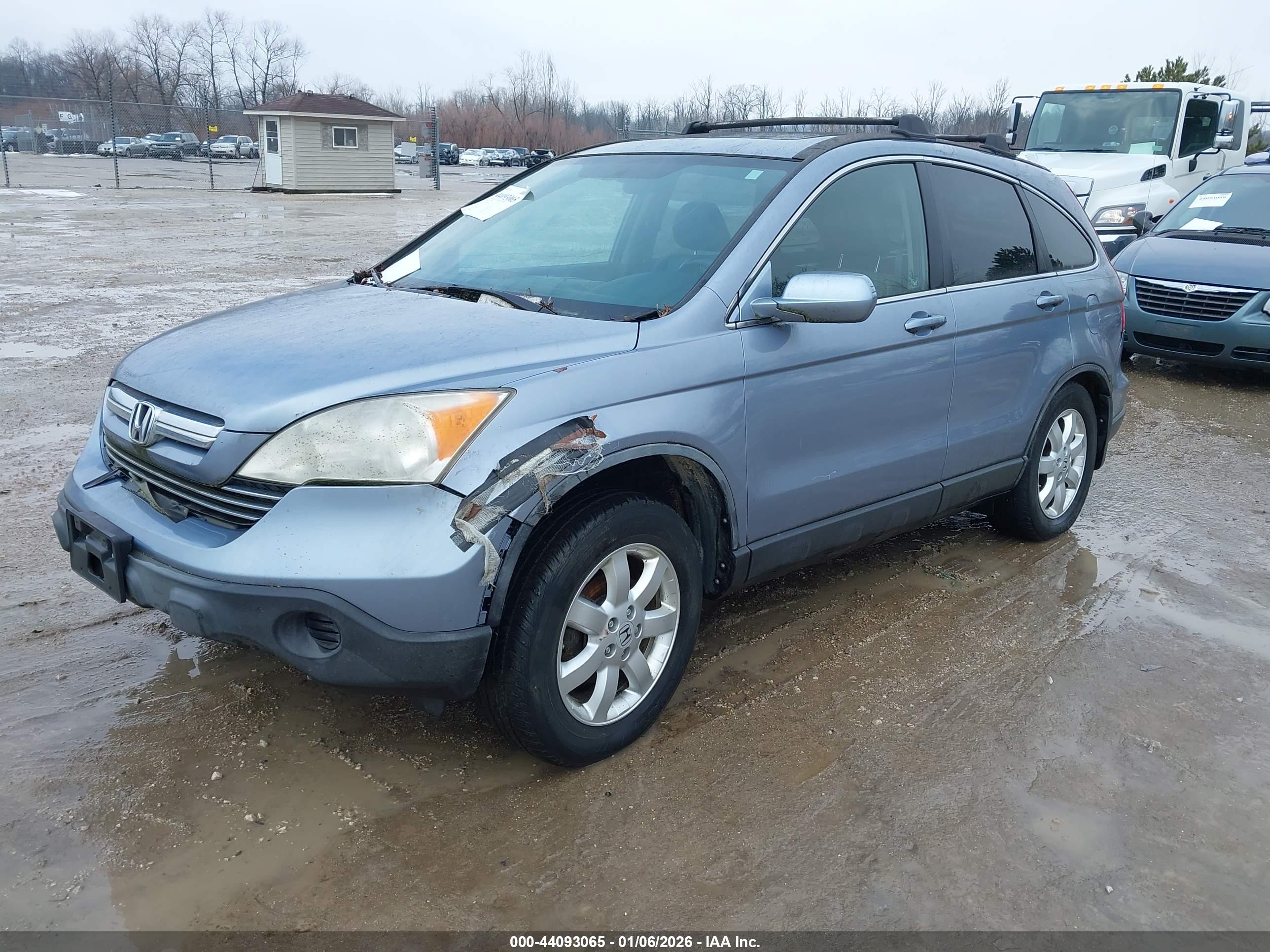 HONDA CR-V image 2