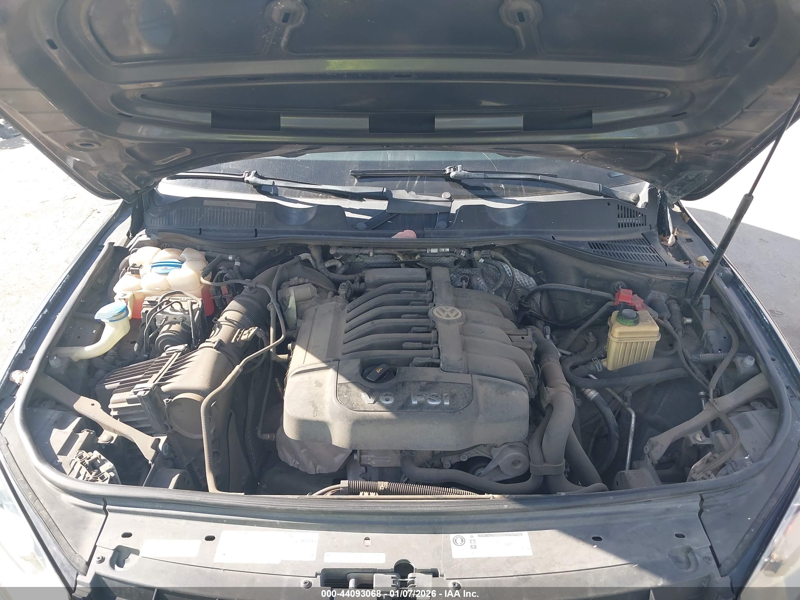 VOLKSWAGEN TOUAREG image 10
