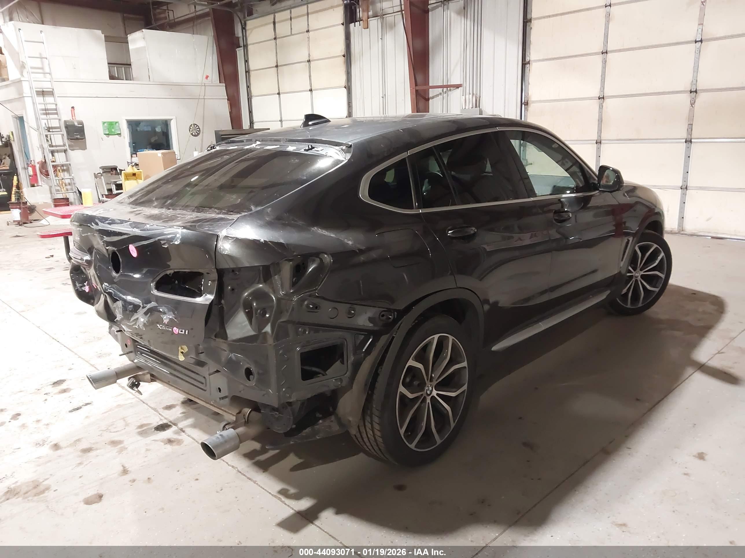 BMW X4 image 4