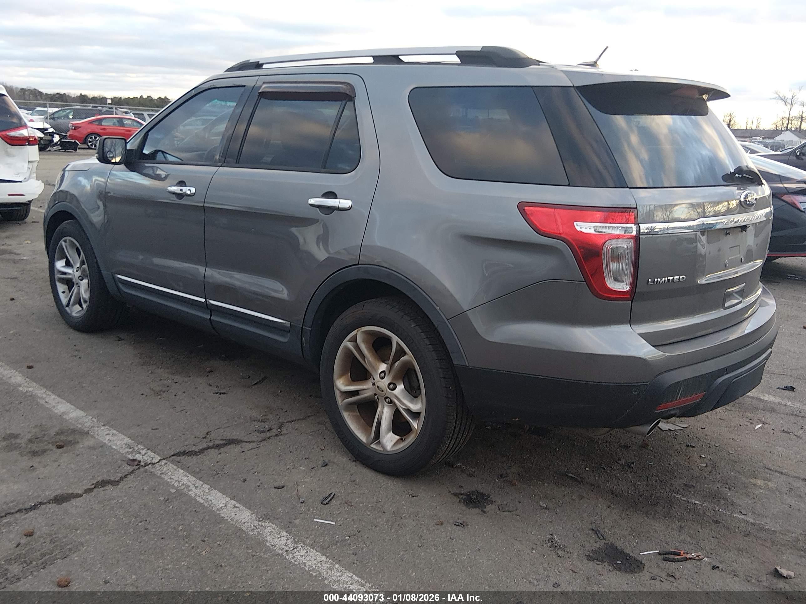 FORD EXPLORER image 3