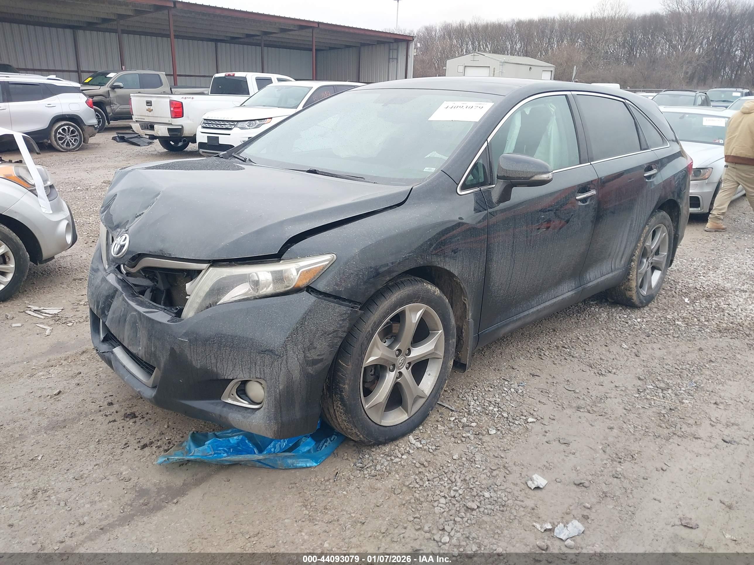 TOYOTA VENZA image 2
