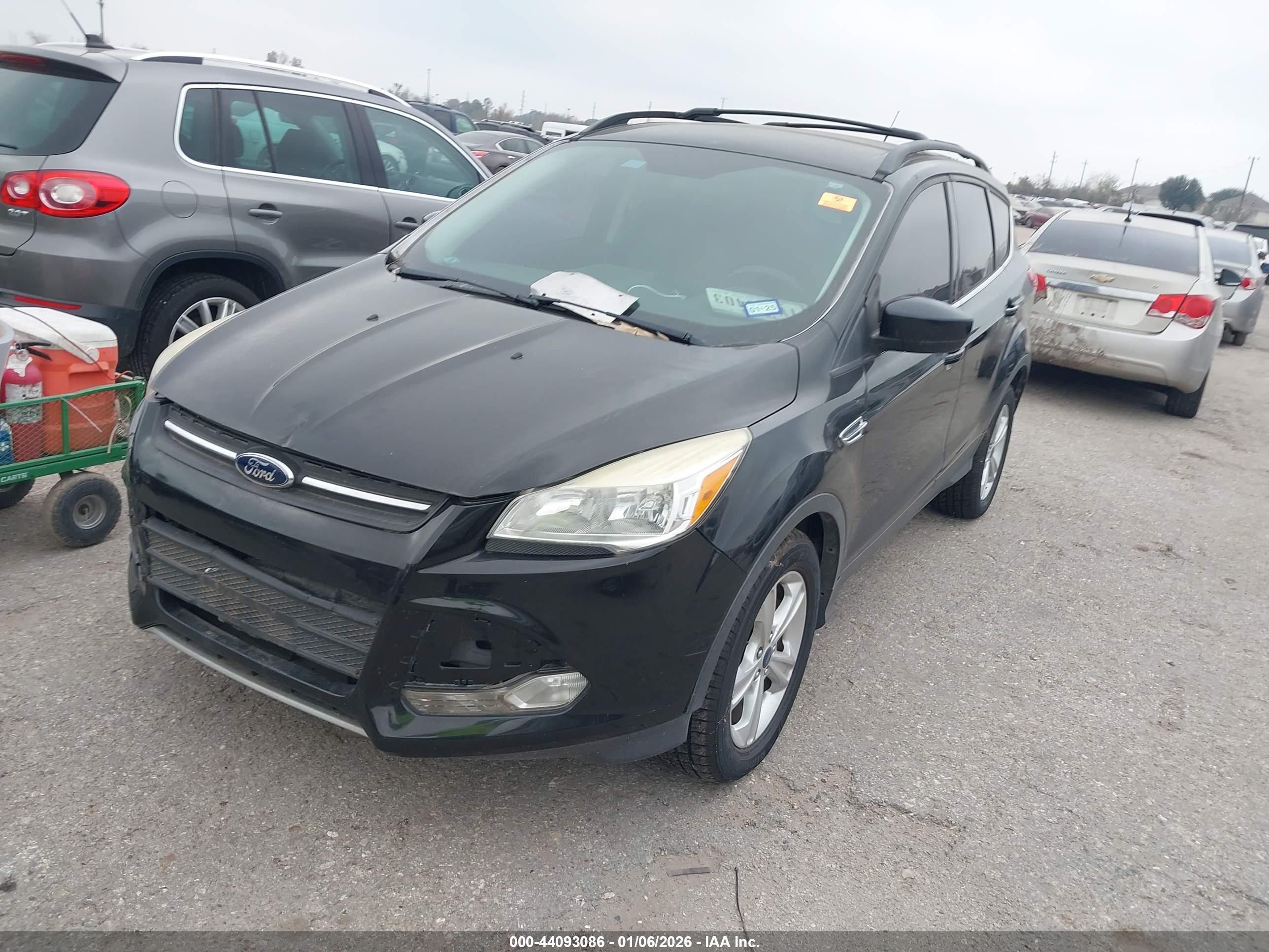 FORD ESCAPE image 2