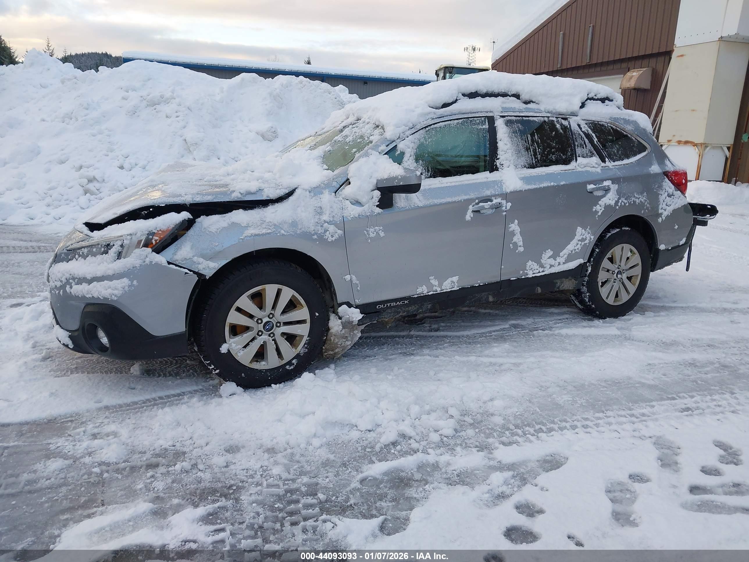 SUBARU OUTBACK image 2