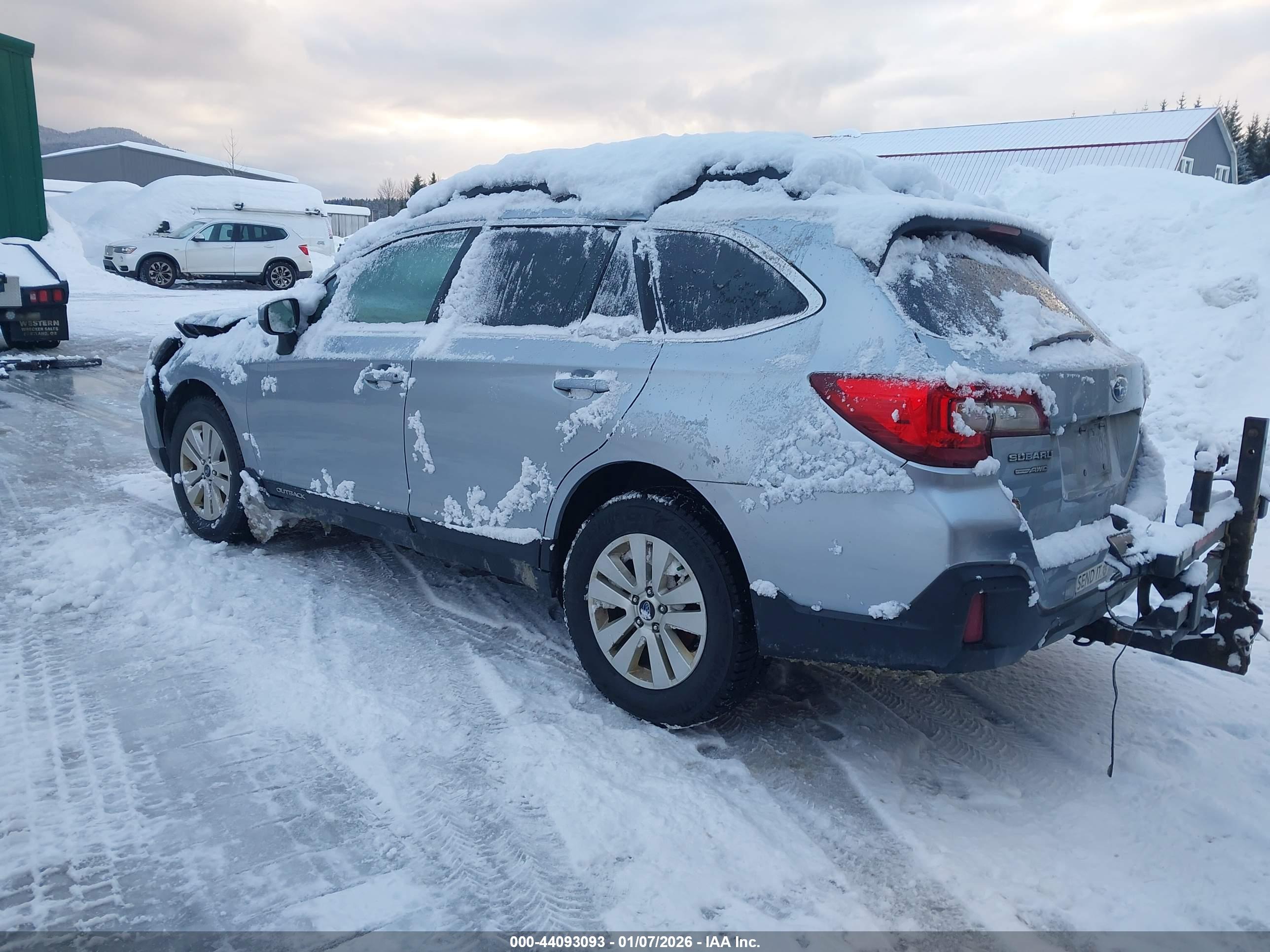 SUBARU OUTBACK image 3