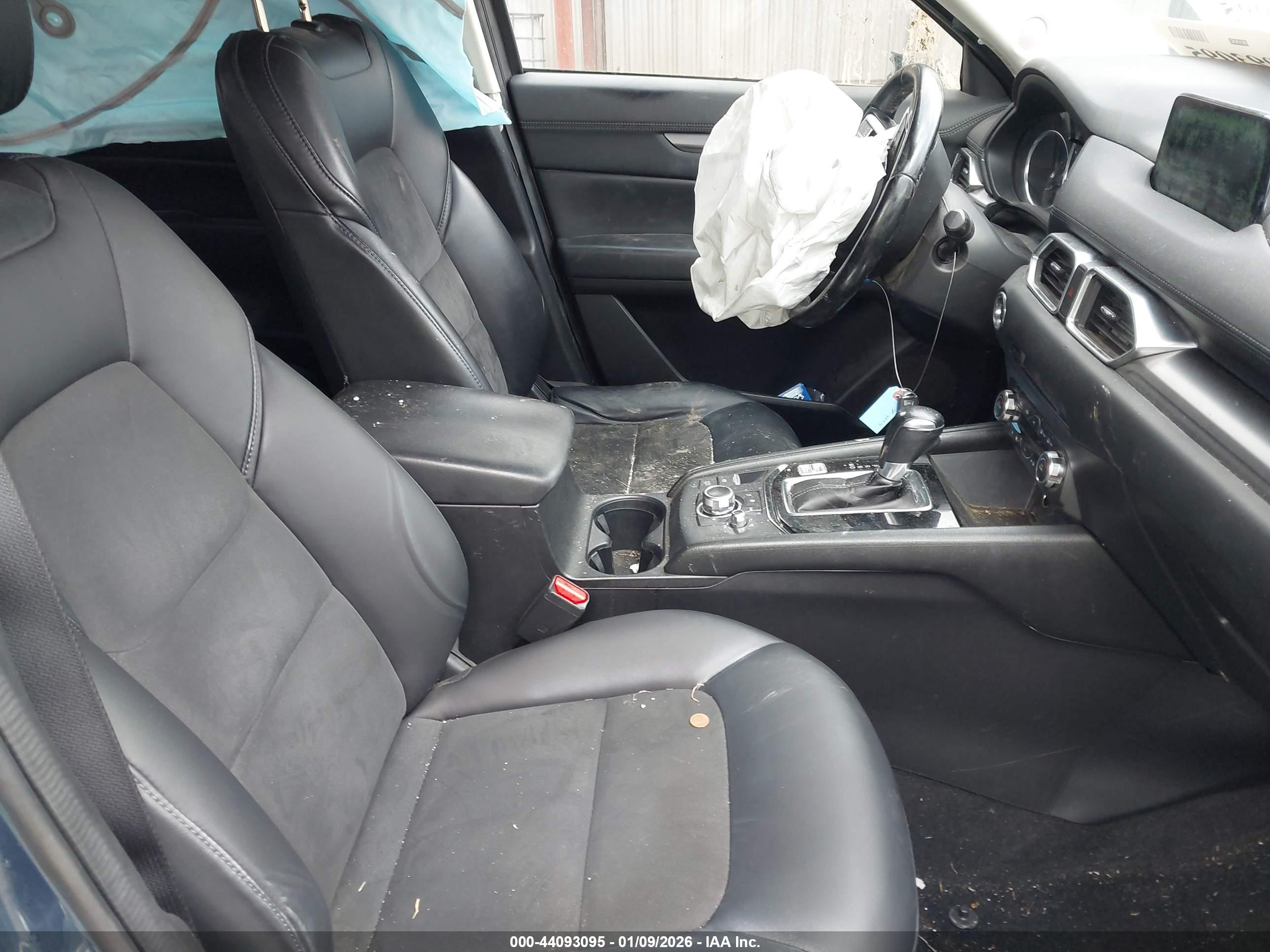 MAZDA CX-5 image 5