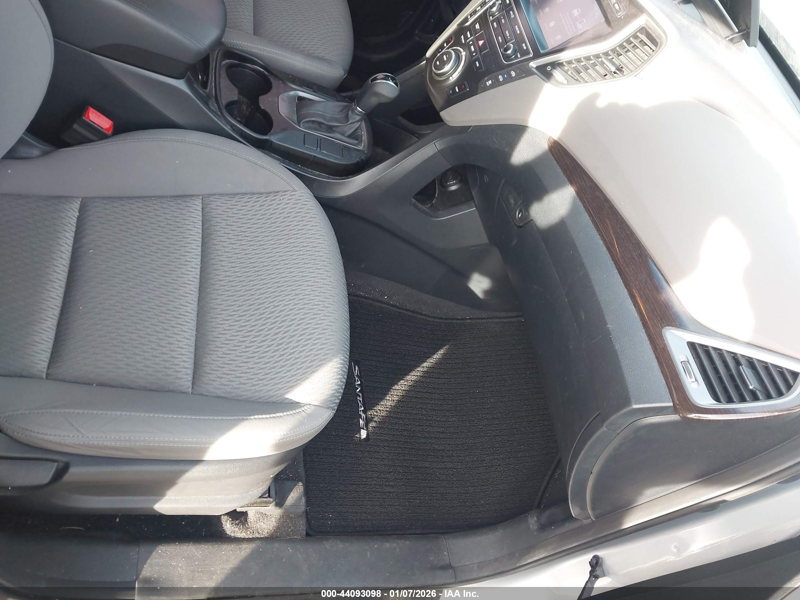 HYUNDAI SANTA image 5