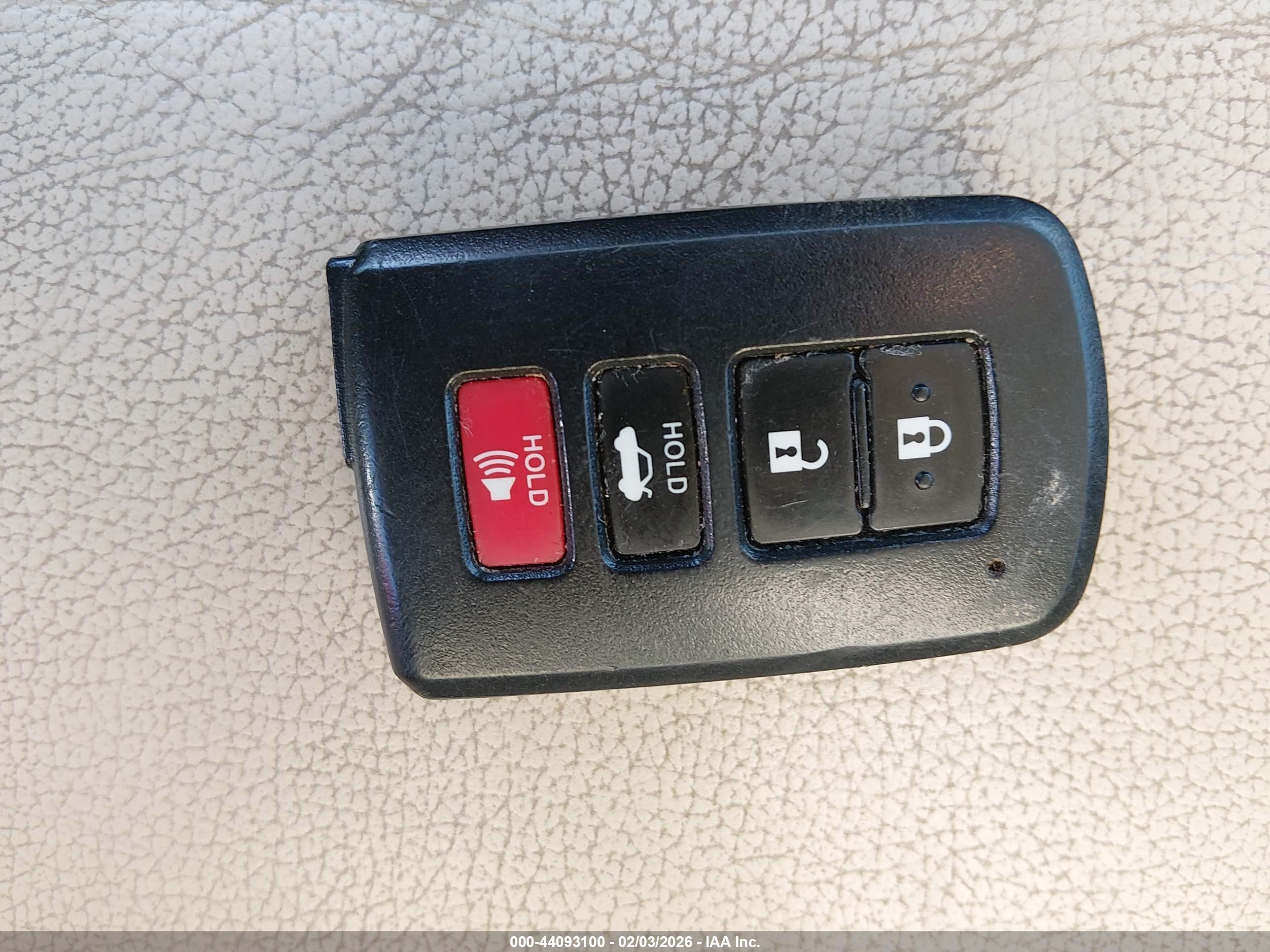 TOYOTA AVALON image 11