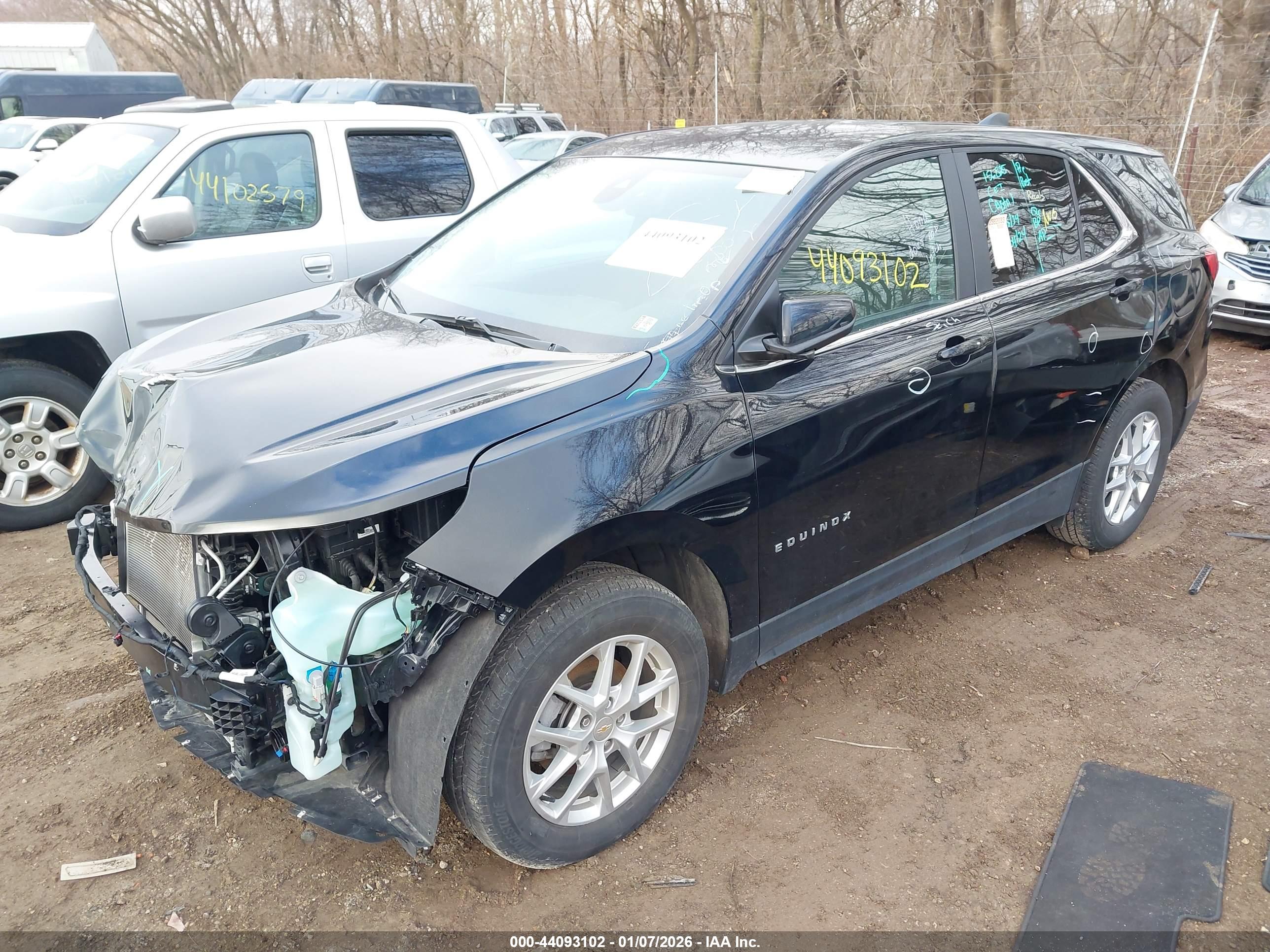 CHEVROLET EQUINOX image 2
