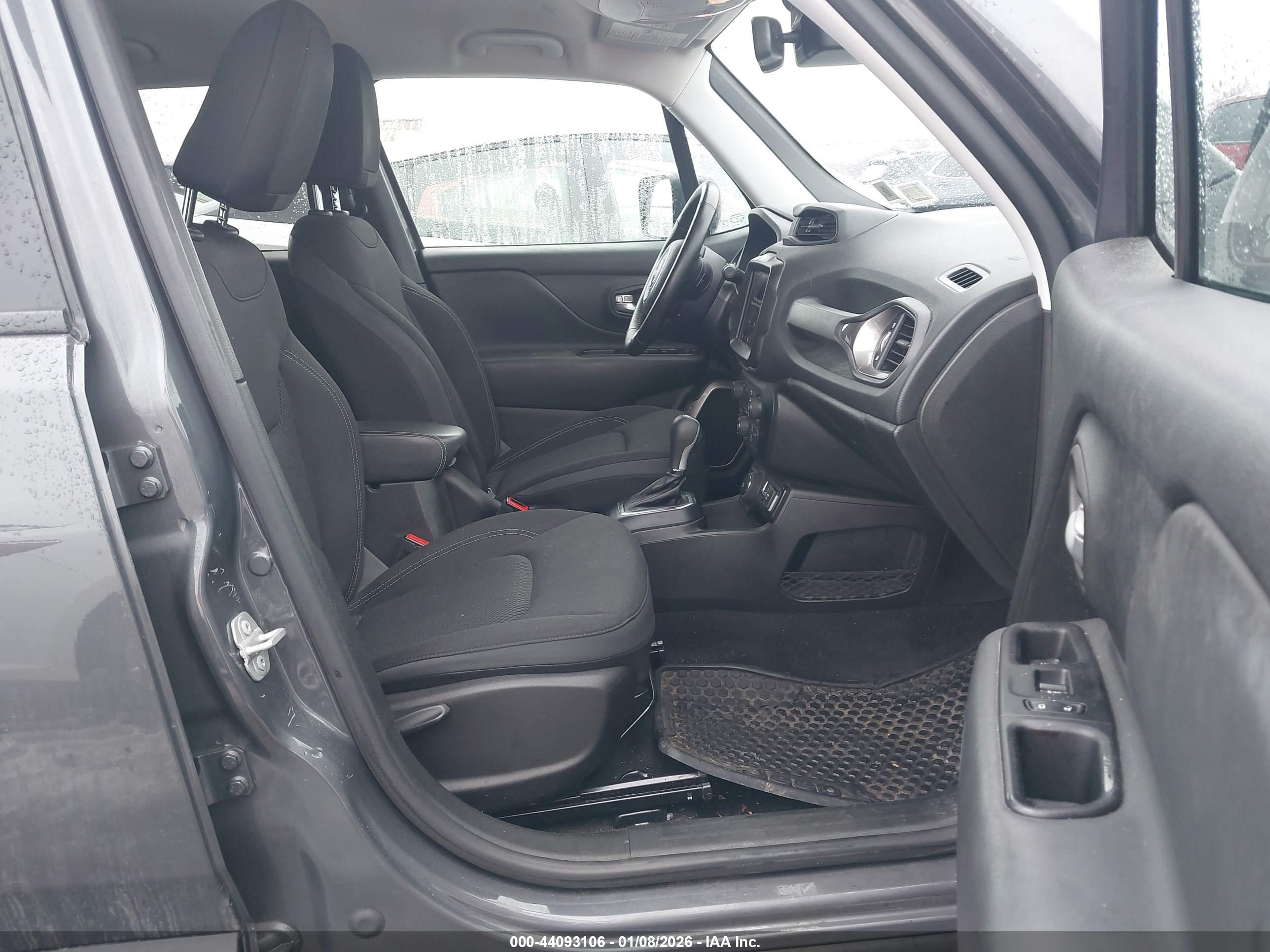 JEEP RENEGADE image 5