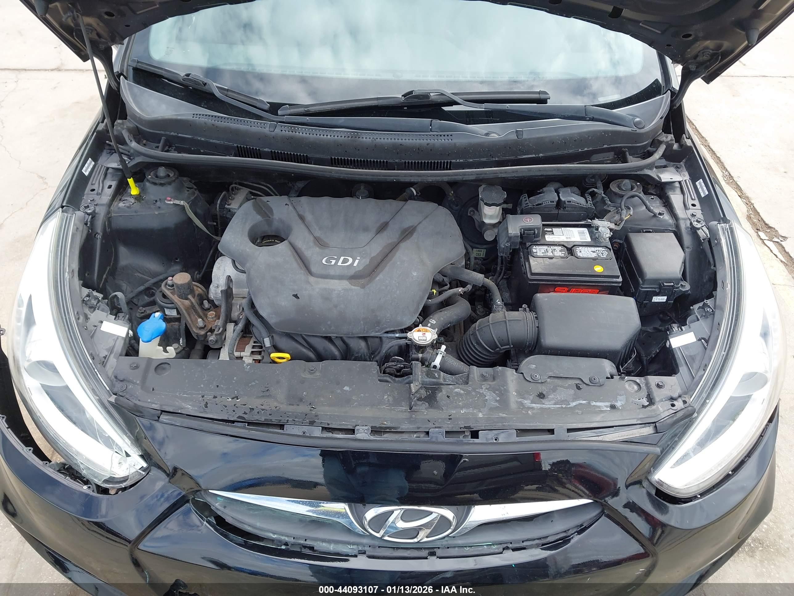 HYUNDAI ACCENT image 10