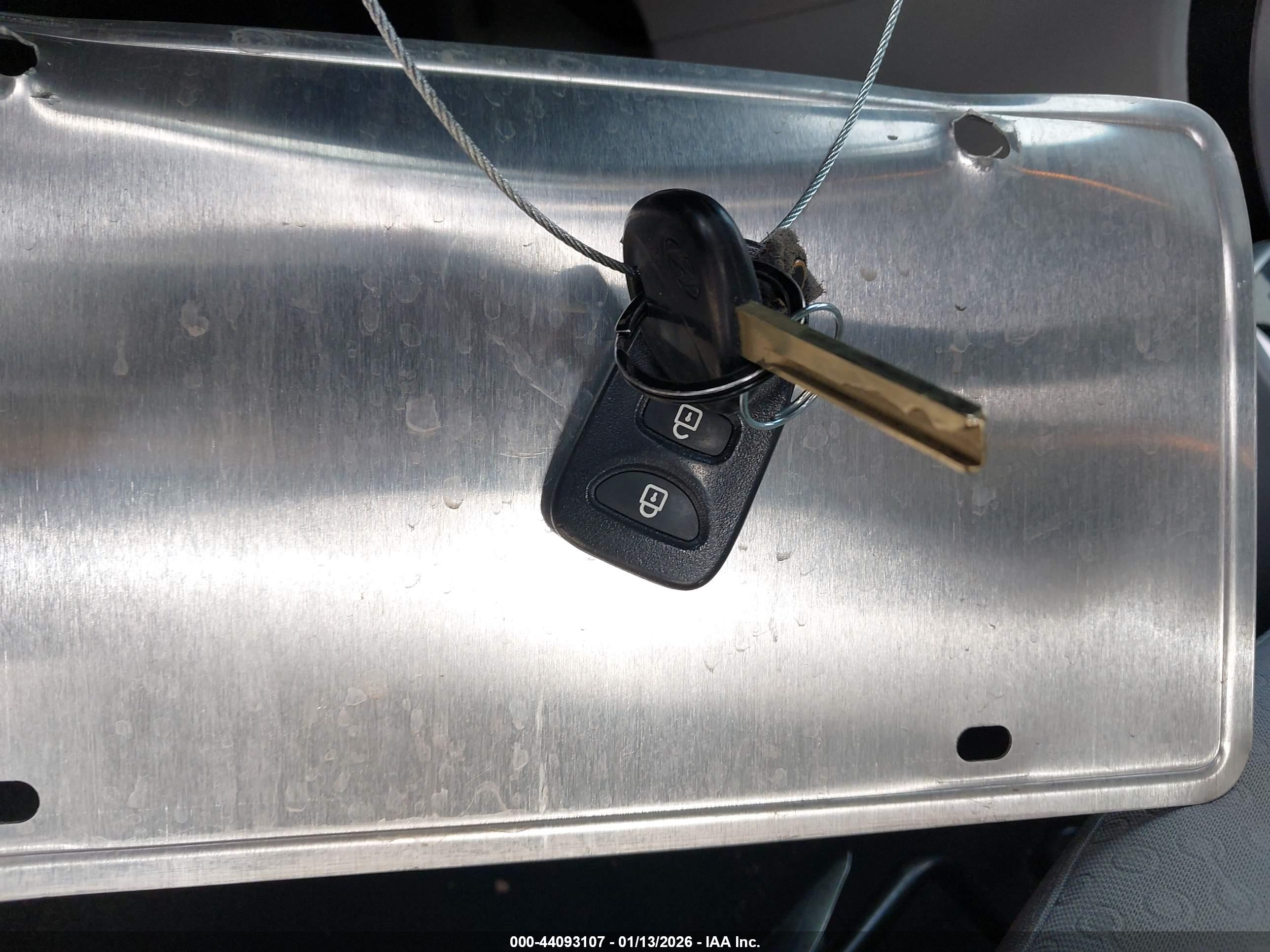 HYUNDAI ACCENT image 11