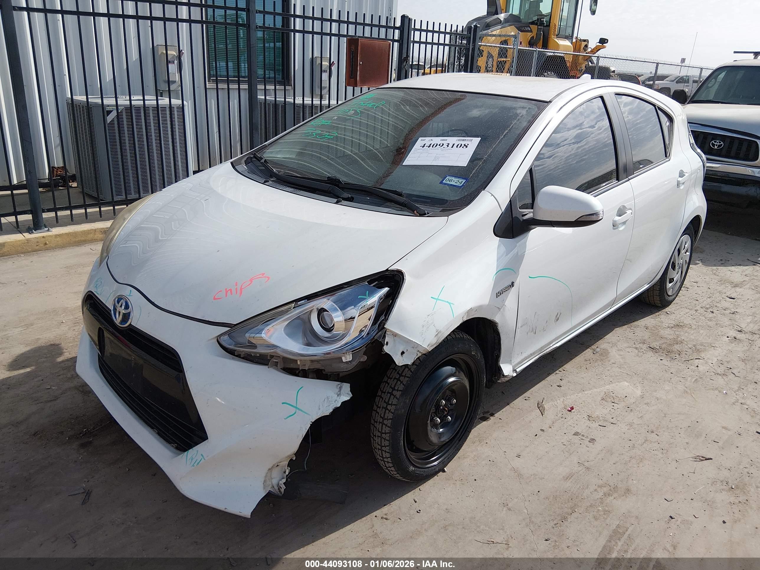 TOYOTA PRIUS image 2