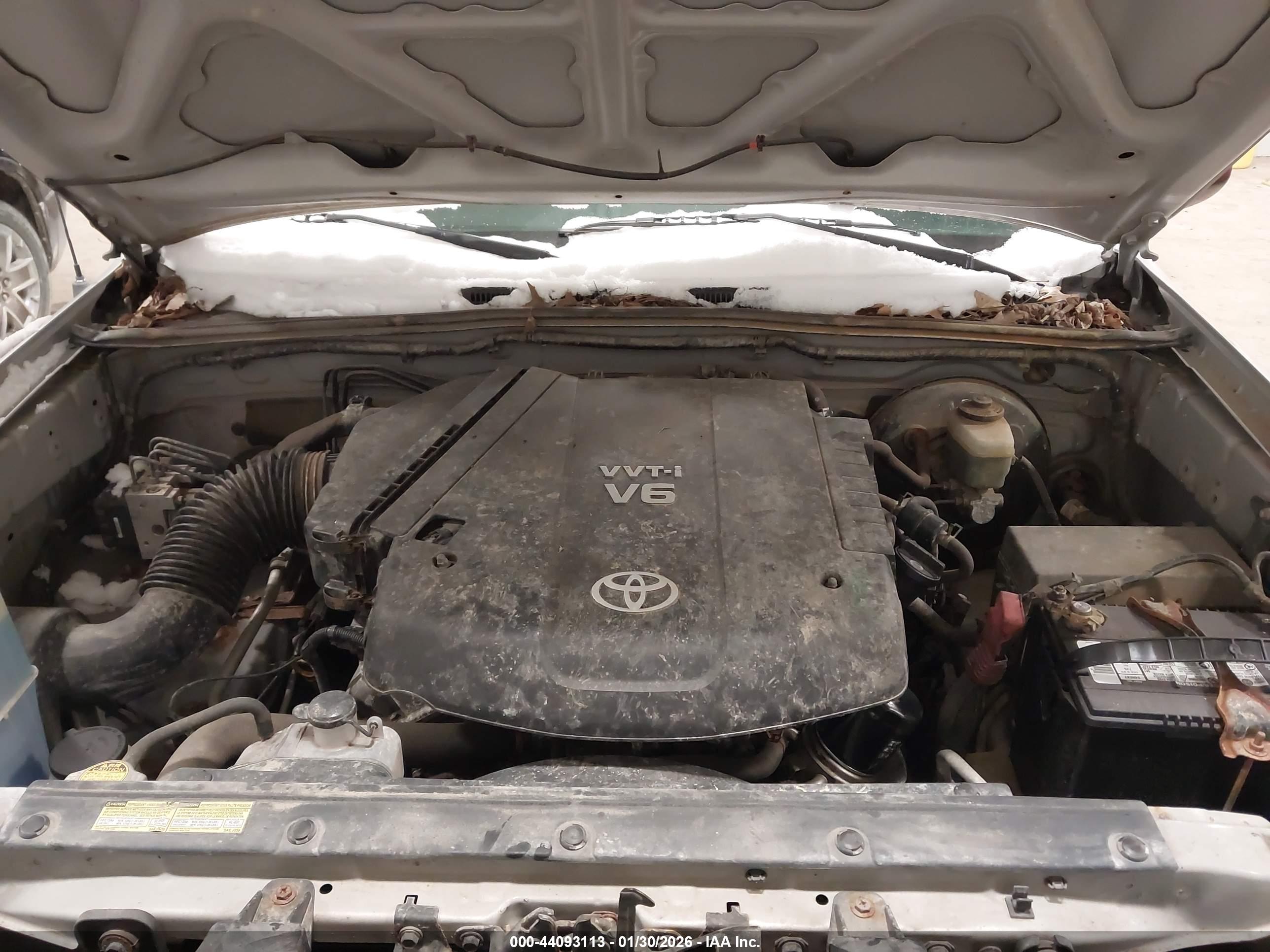 TOYOTA TACOMA image 10