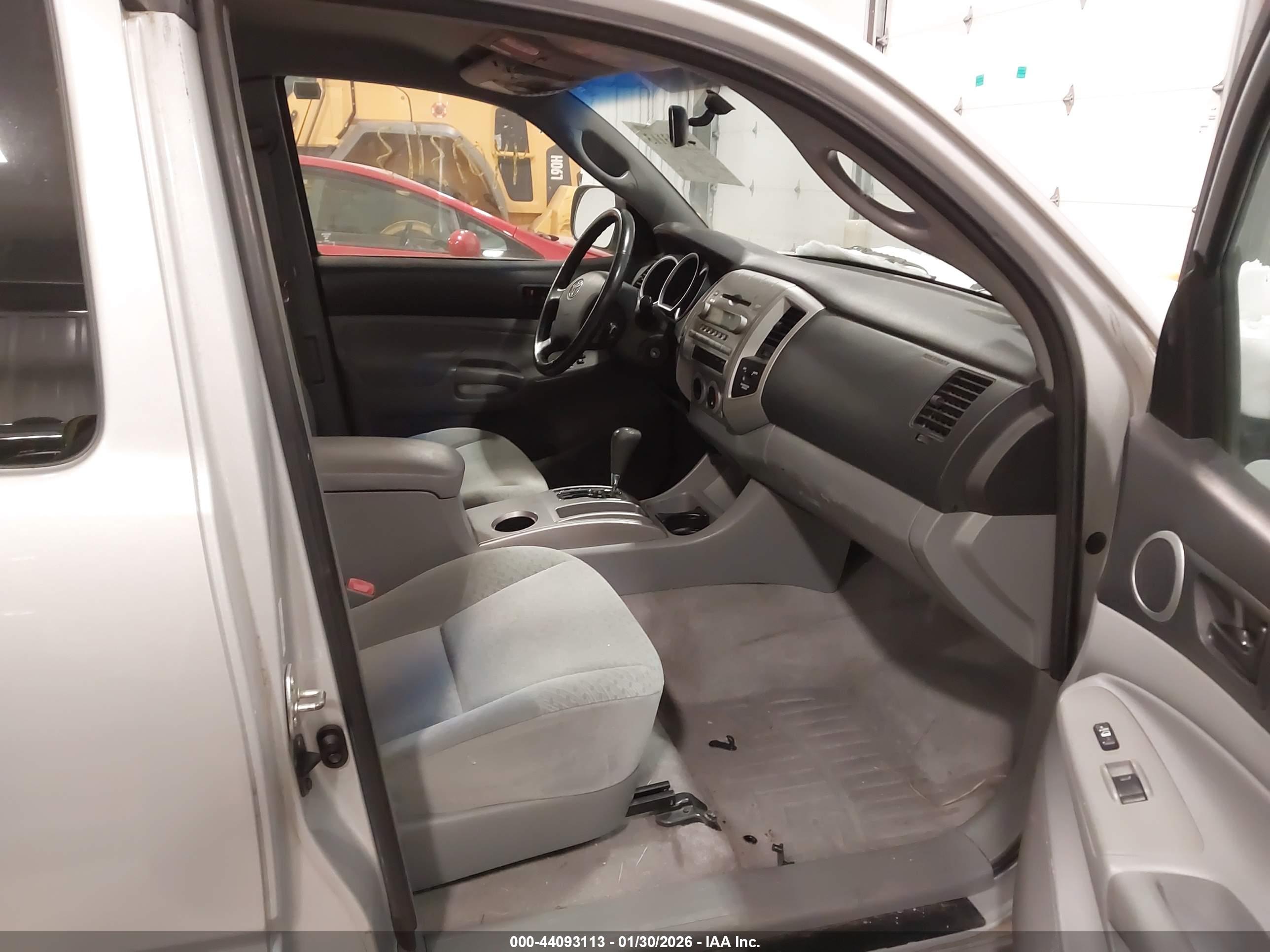 TOYOTA TACOMA image 5