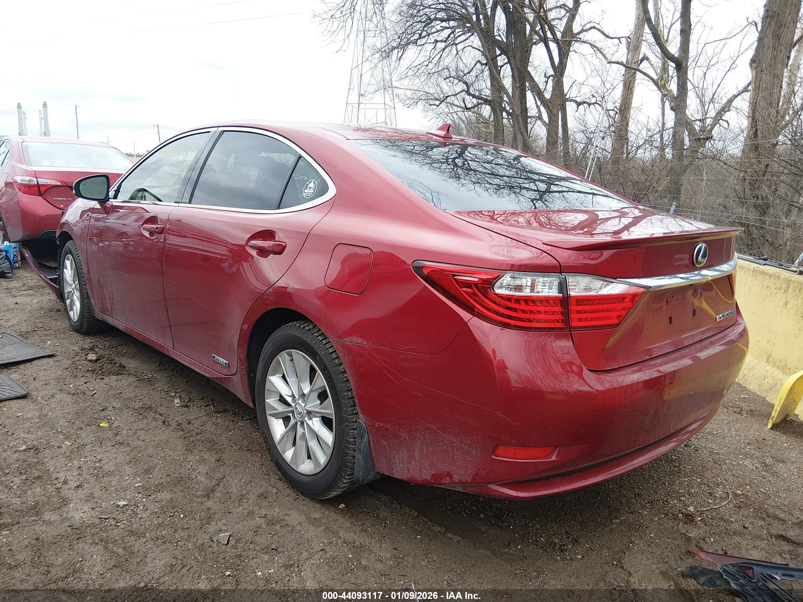 LEXUS ES image 3