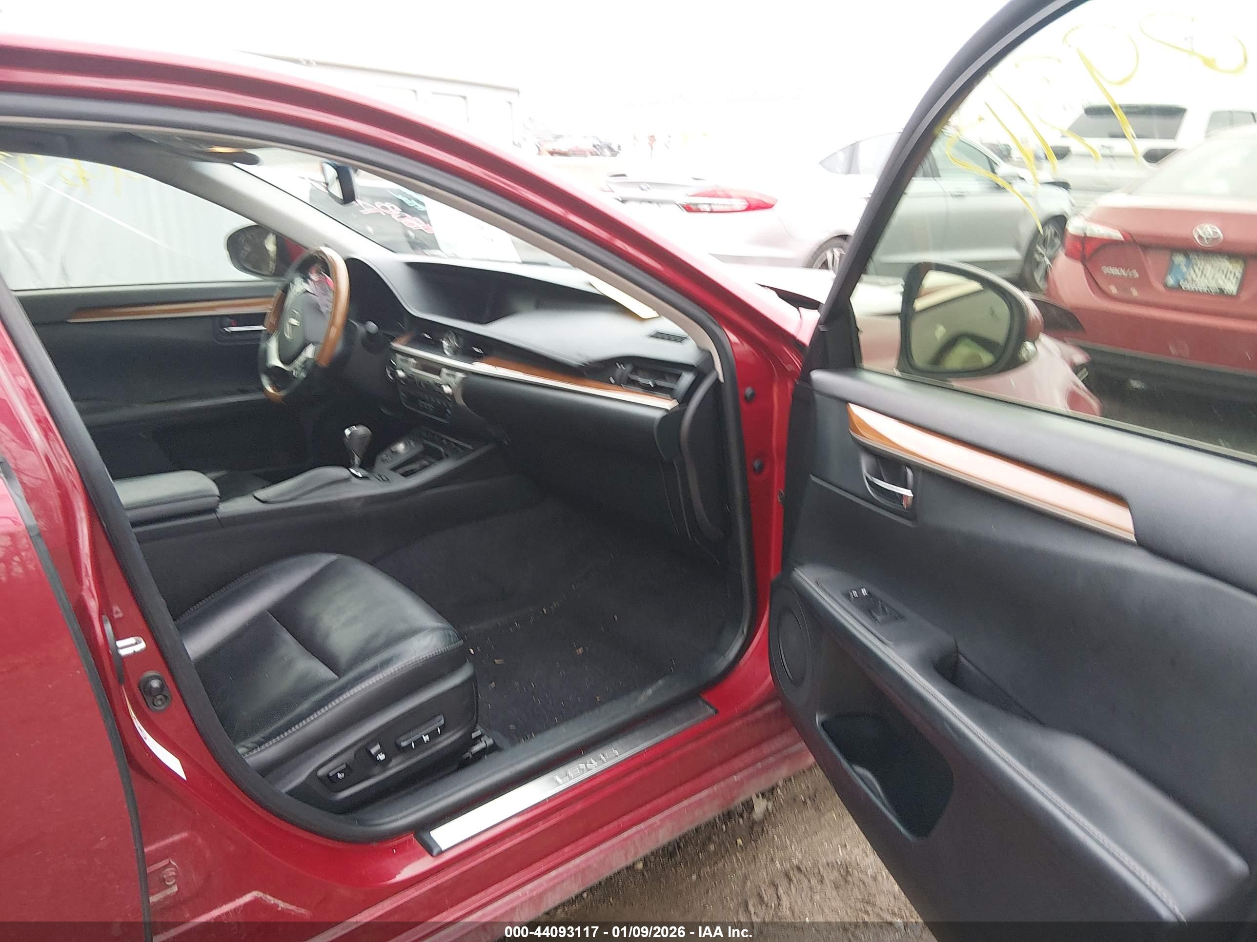 LEXUS ES image 5