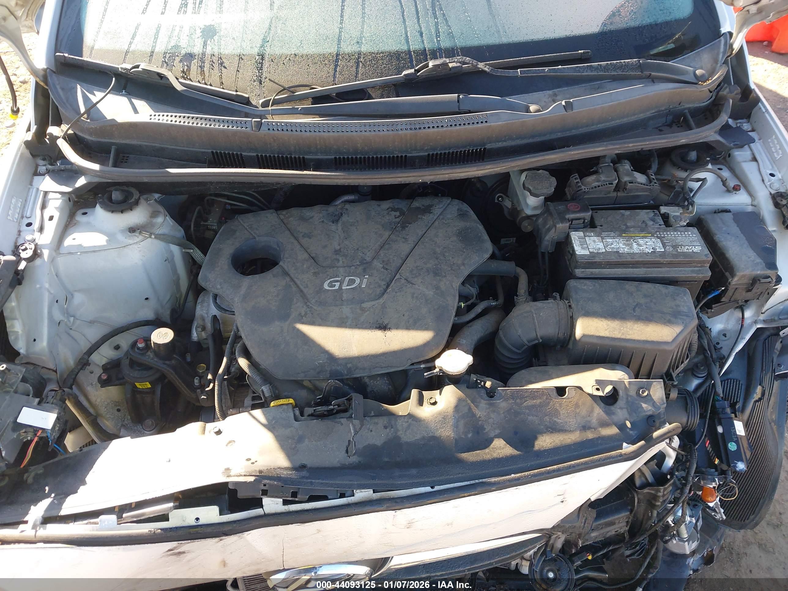 HYUNDAI ACCENT image 10
