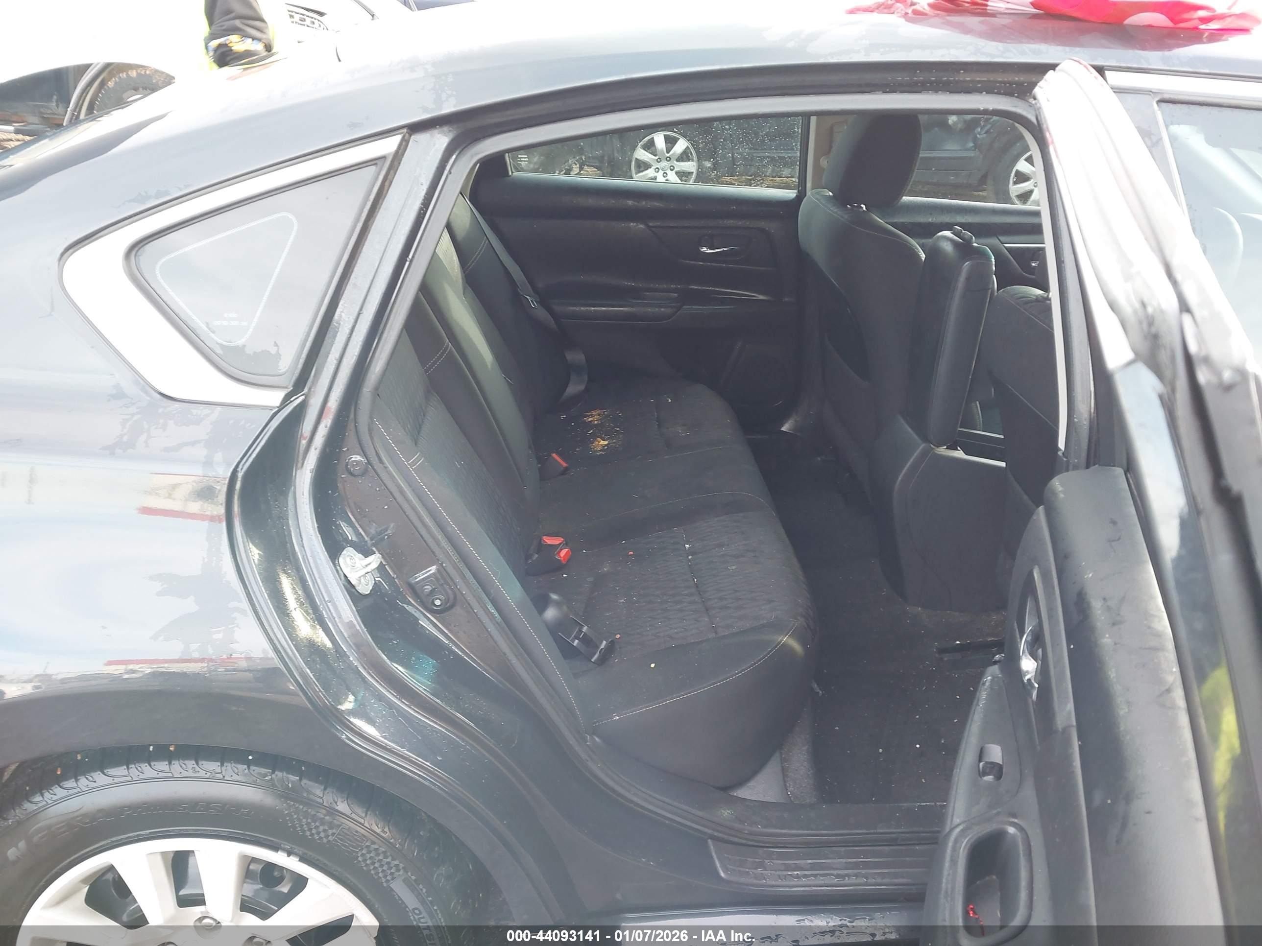 NISSAN ALTIMA image 8