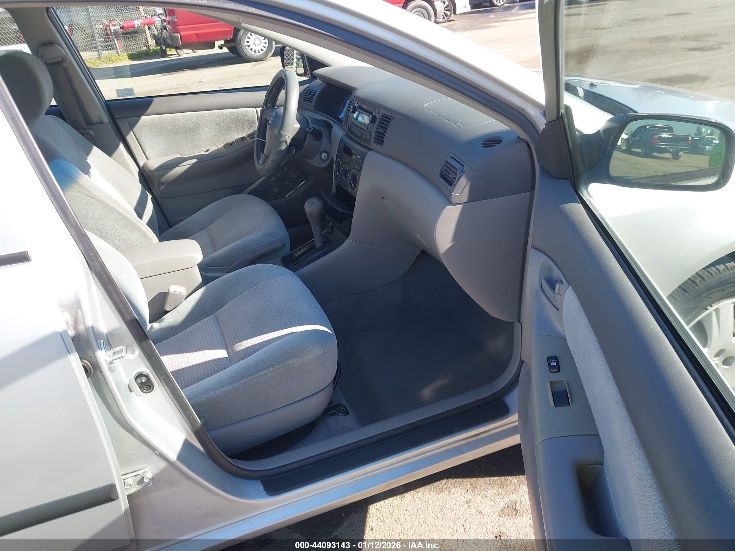 TOYOTA COROLLA image 5