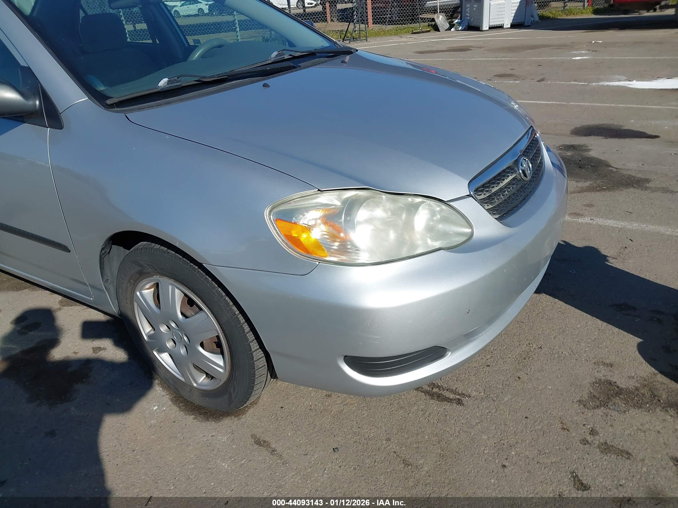 TOYOTA COROLLA image 6