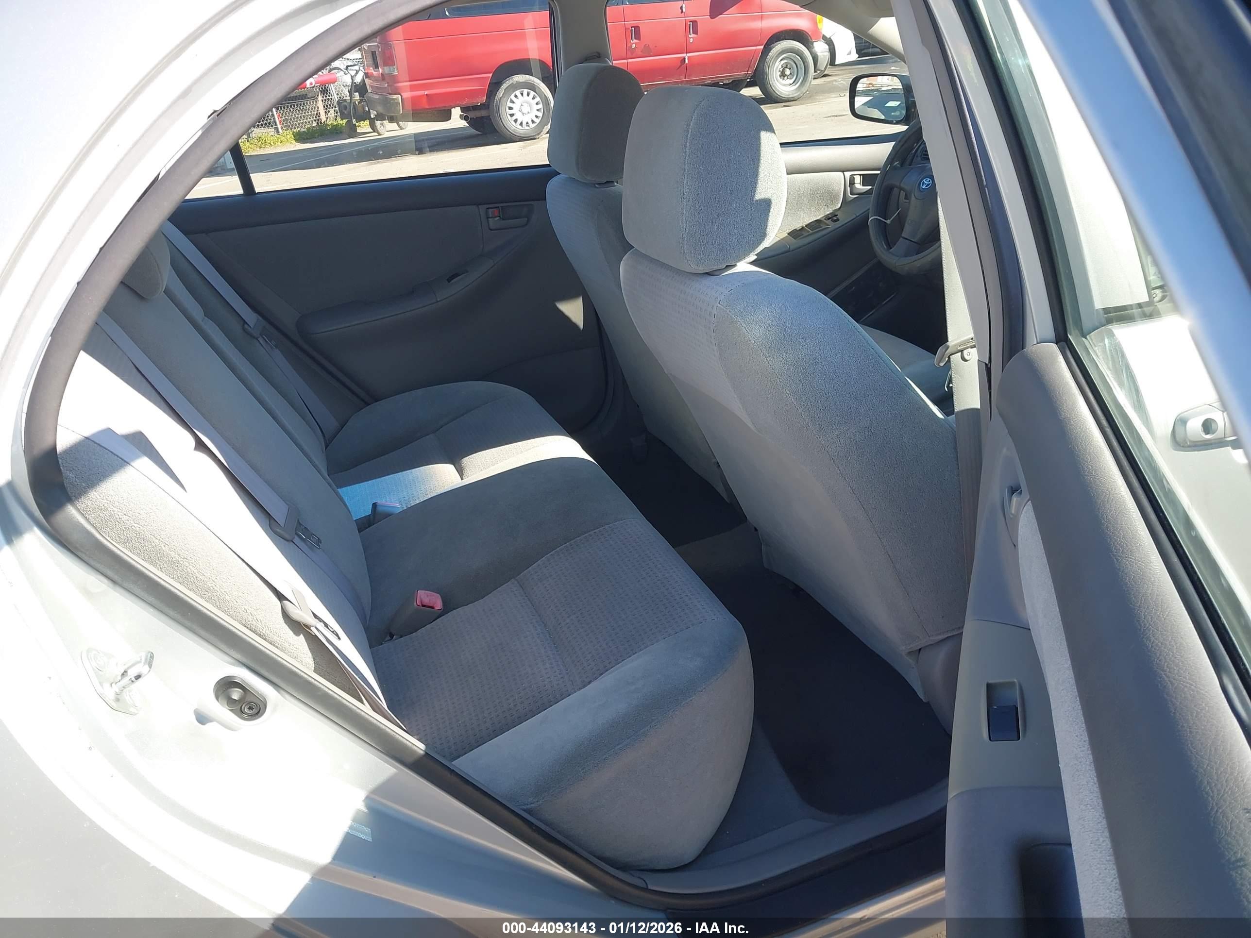 TOYOTA COROLLA image 8