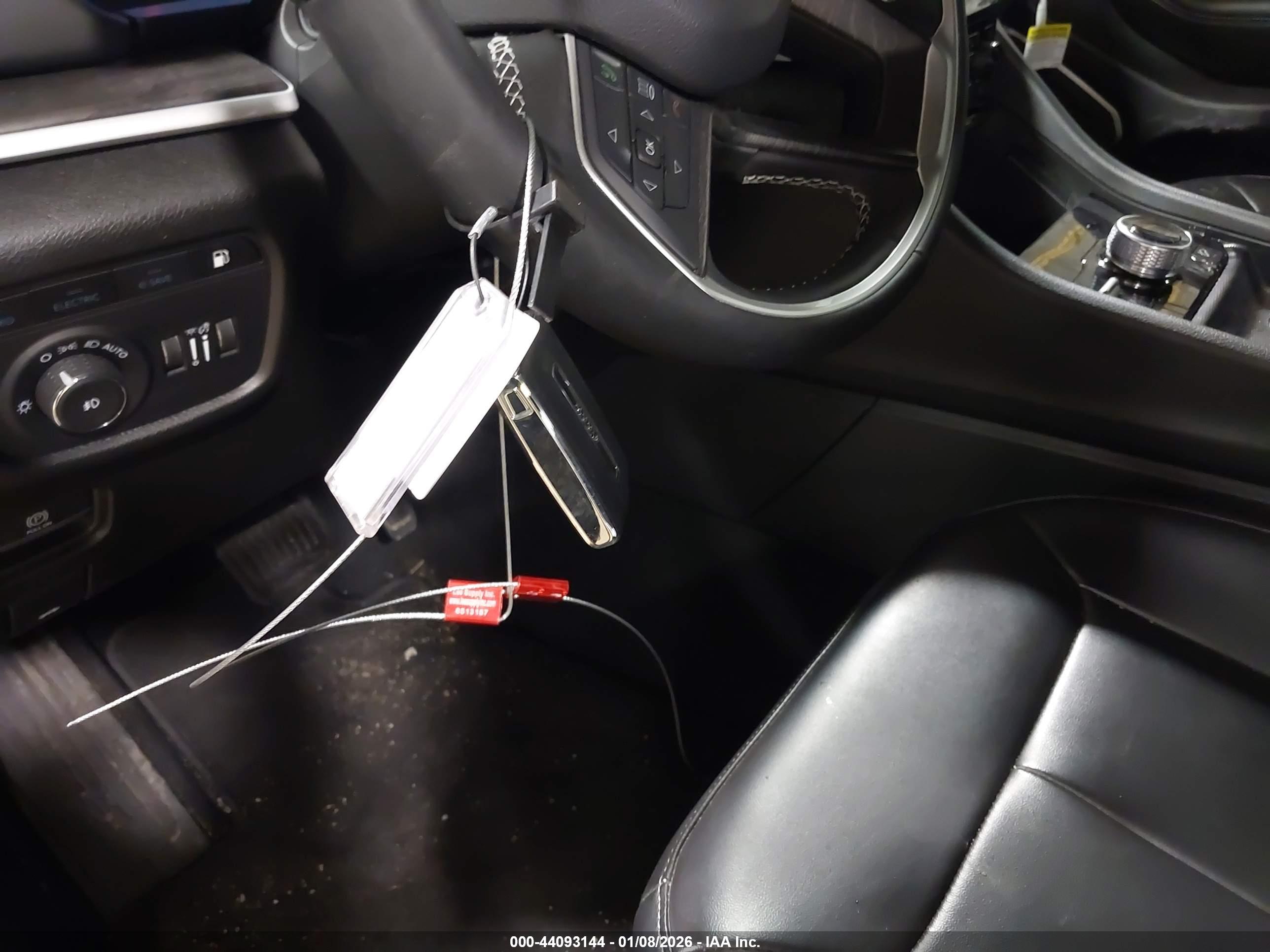 JEEP GRAND image 11
