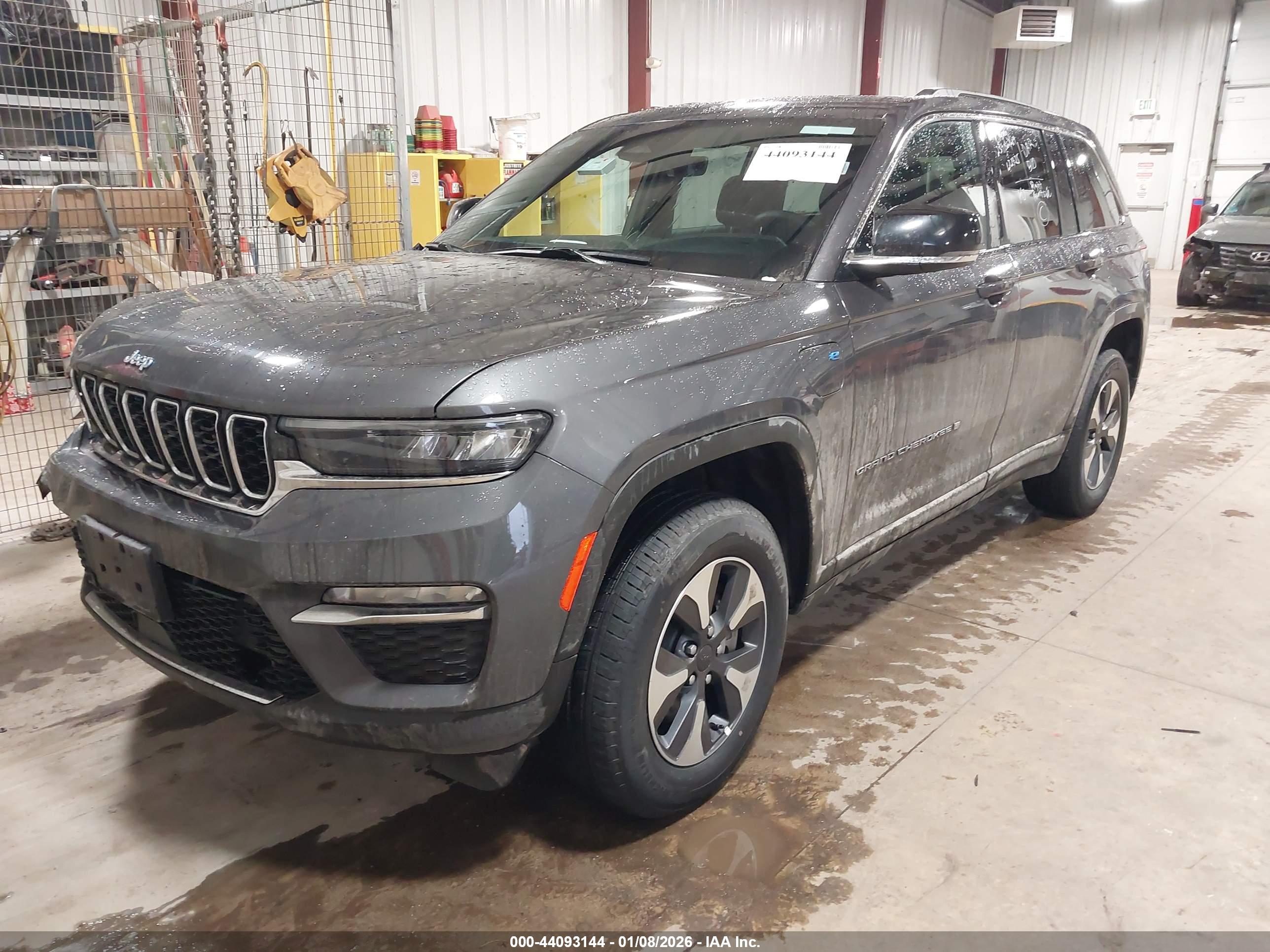 JEEP GRAND image 2