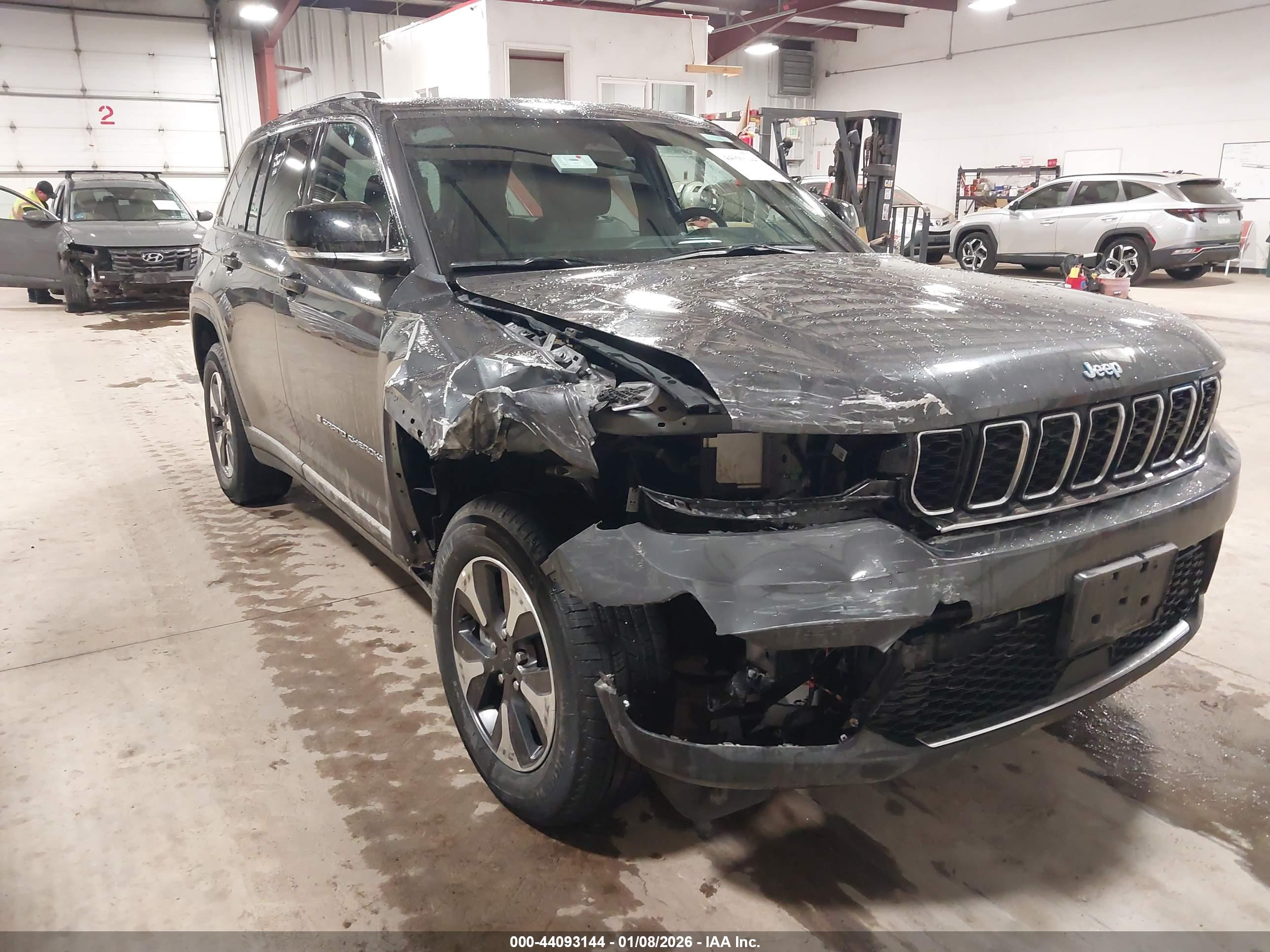 JEEP GRAND image 6