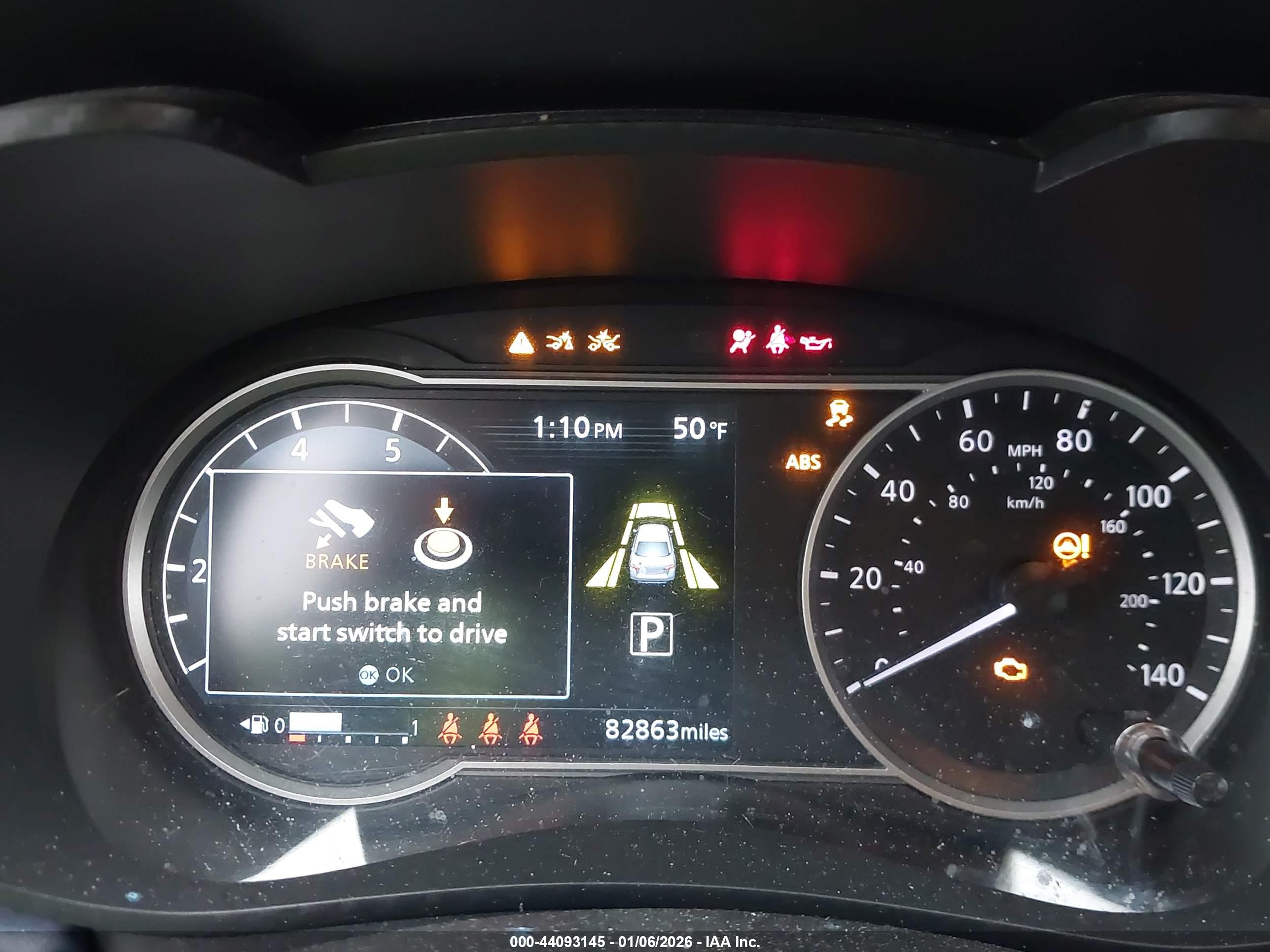 NISSAN VERSA image 7