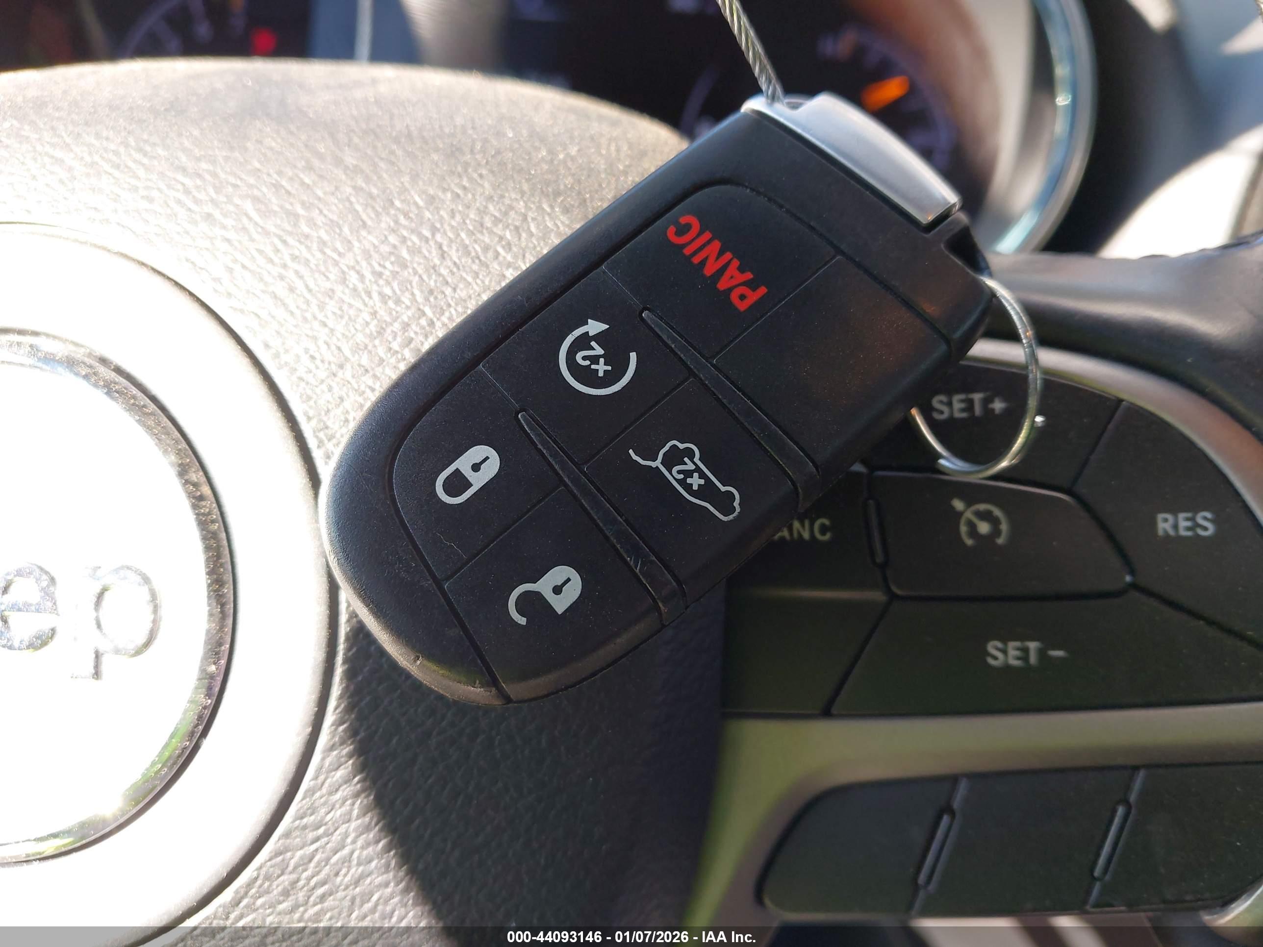 JEEP GRAND image 11