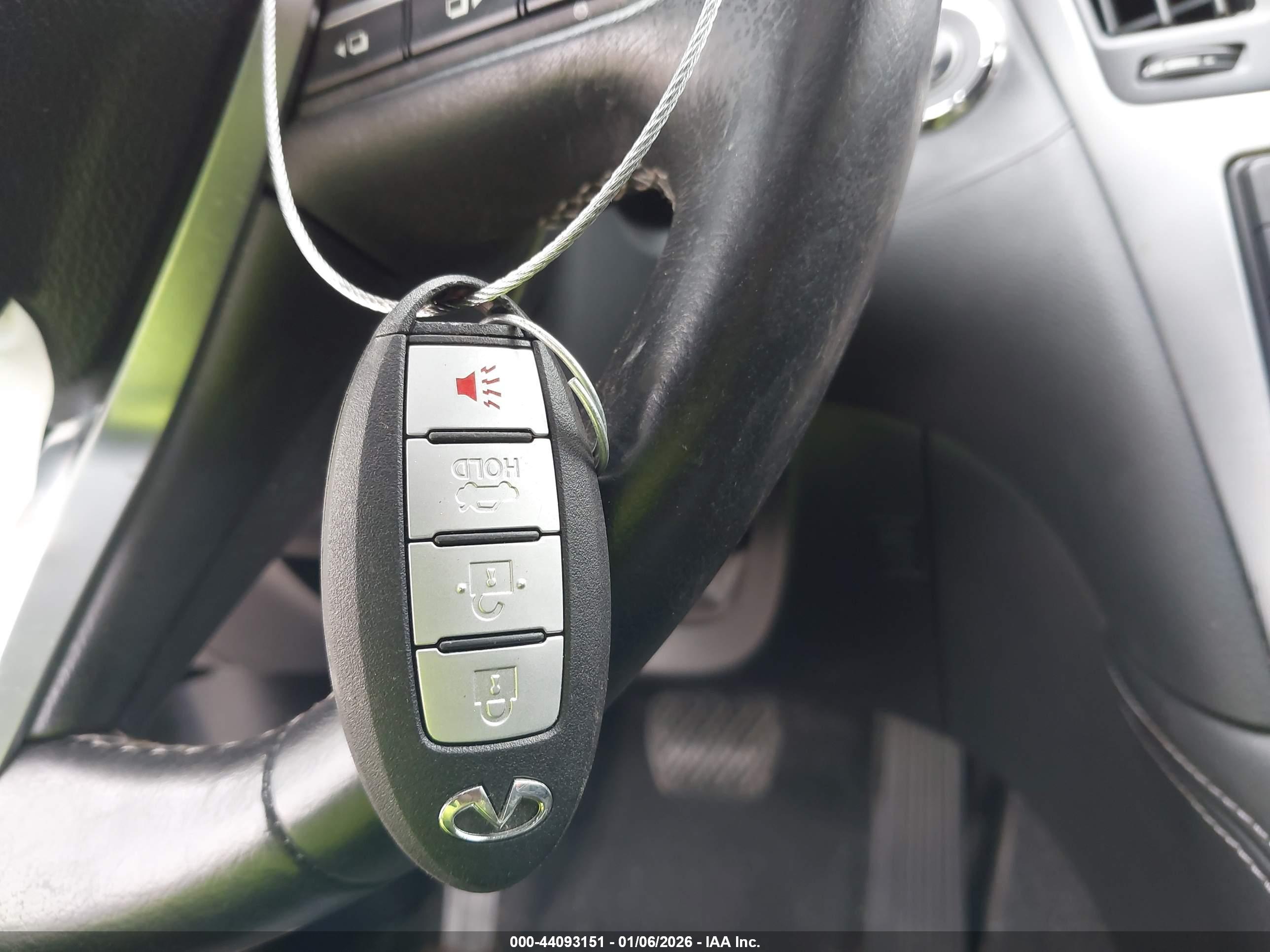 INFINITI Q60 image 11