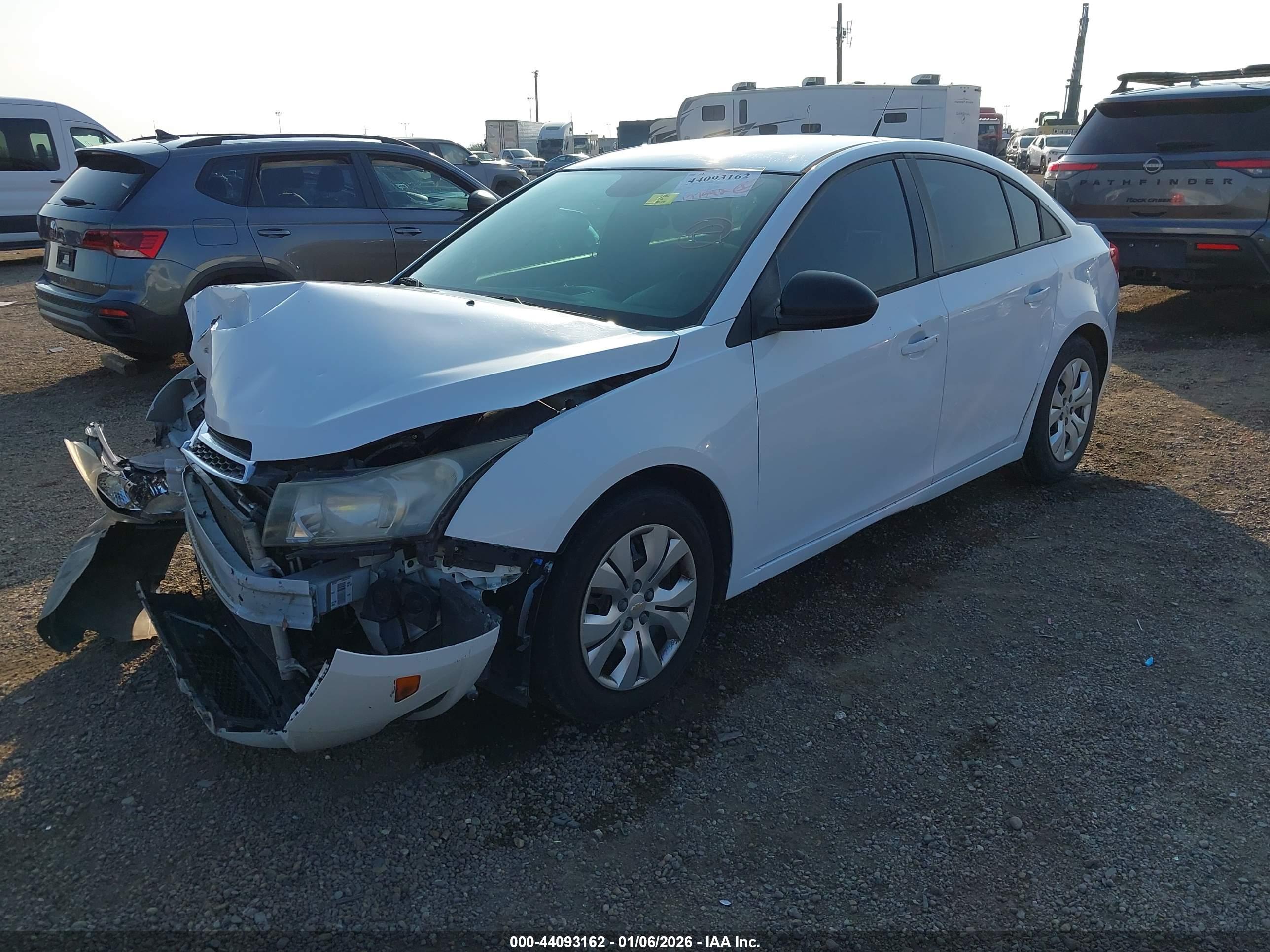 CHEVROLET CRUZE image 2