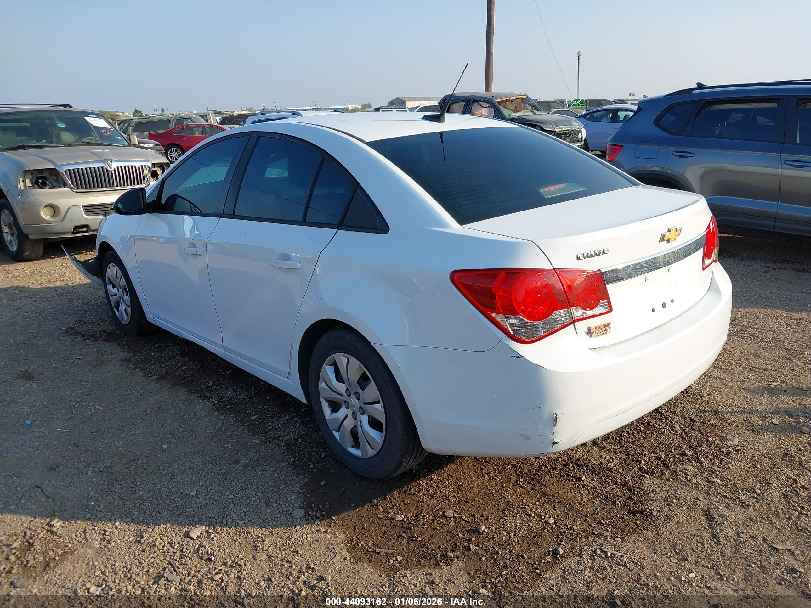 CHEVROLET CRUZE image 3