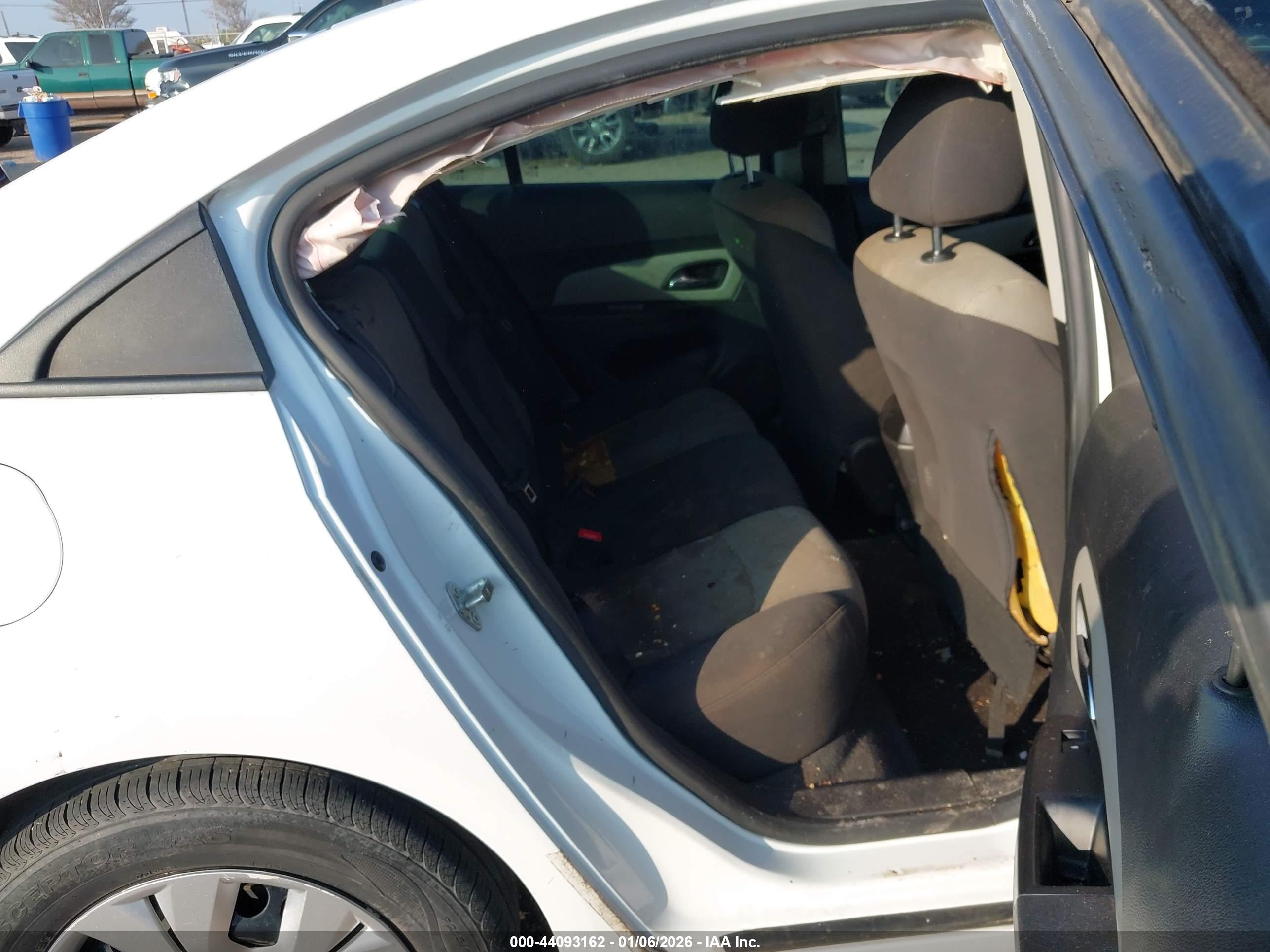 CHEVROLET CRUZE image 8