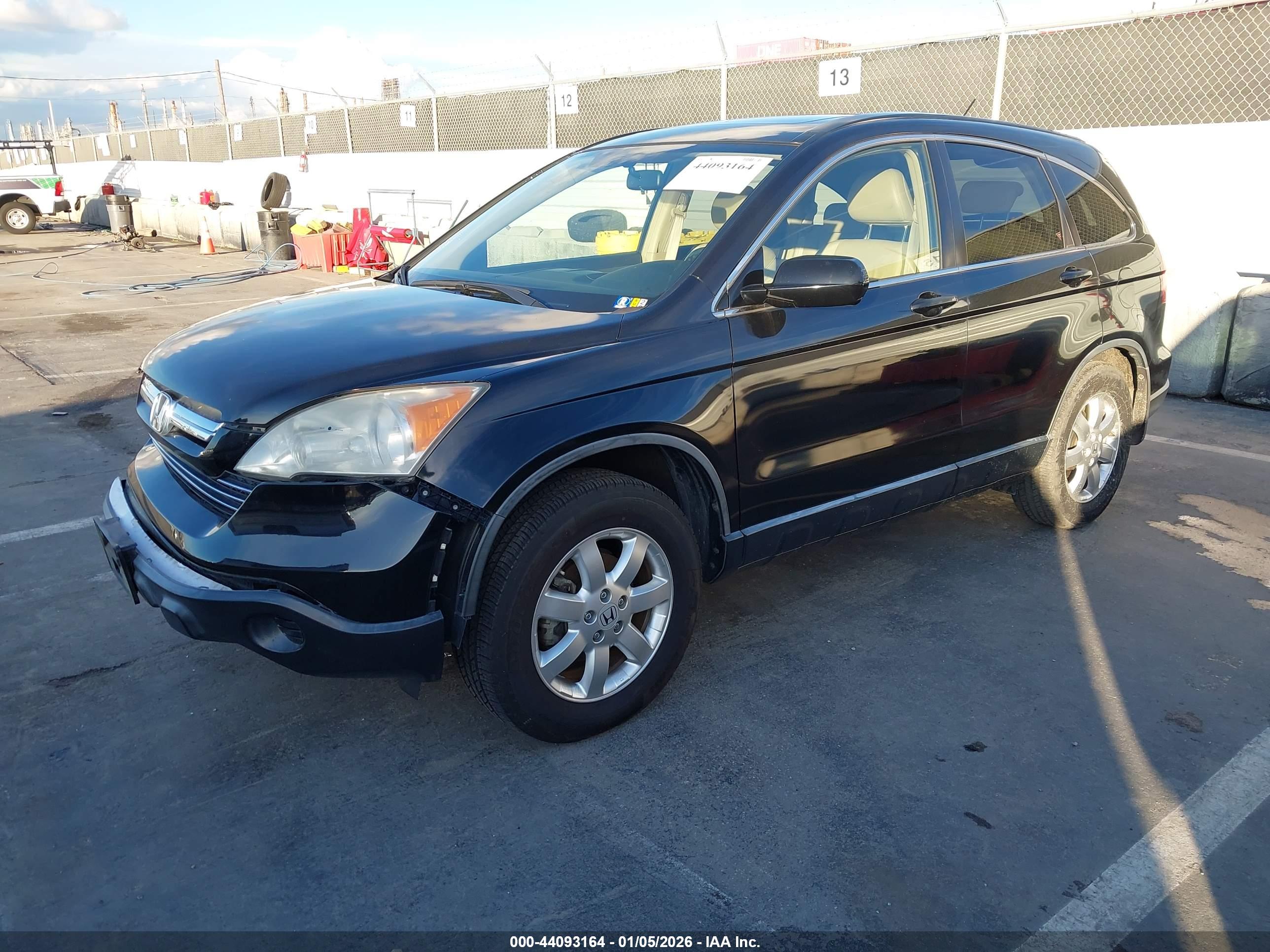 HONDA CR-V image 2