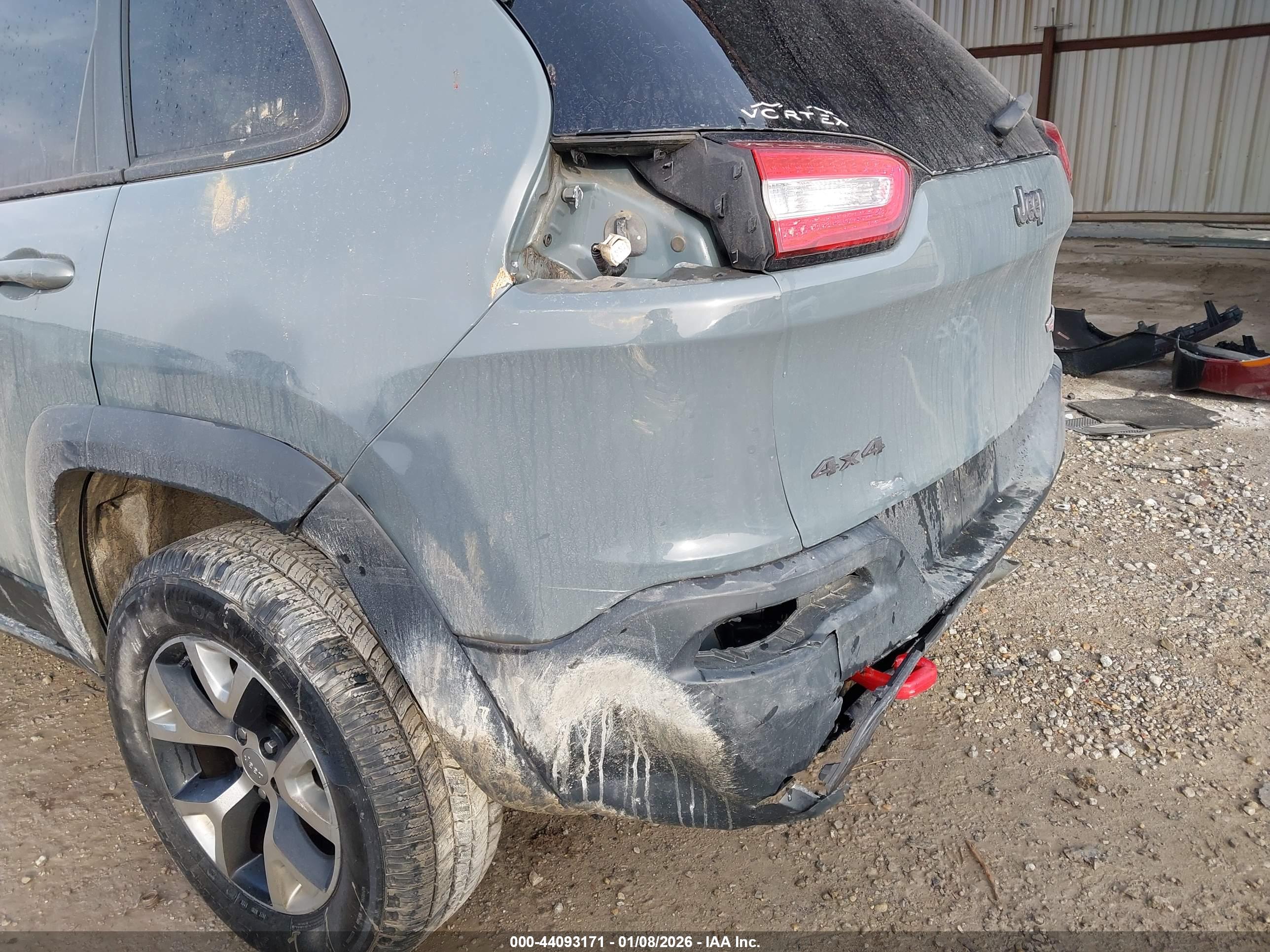 JEEP CHEROKEE image 6