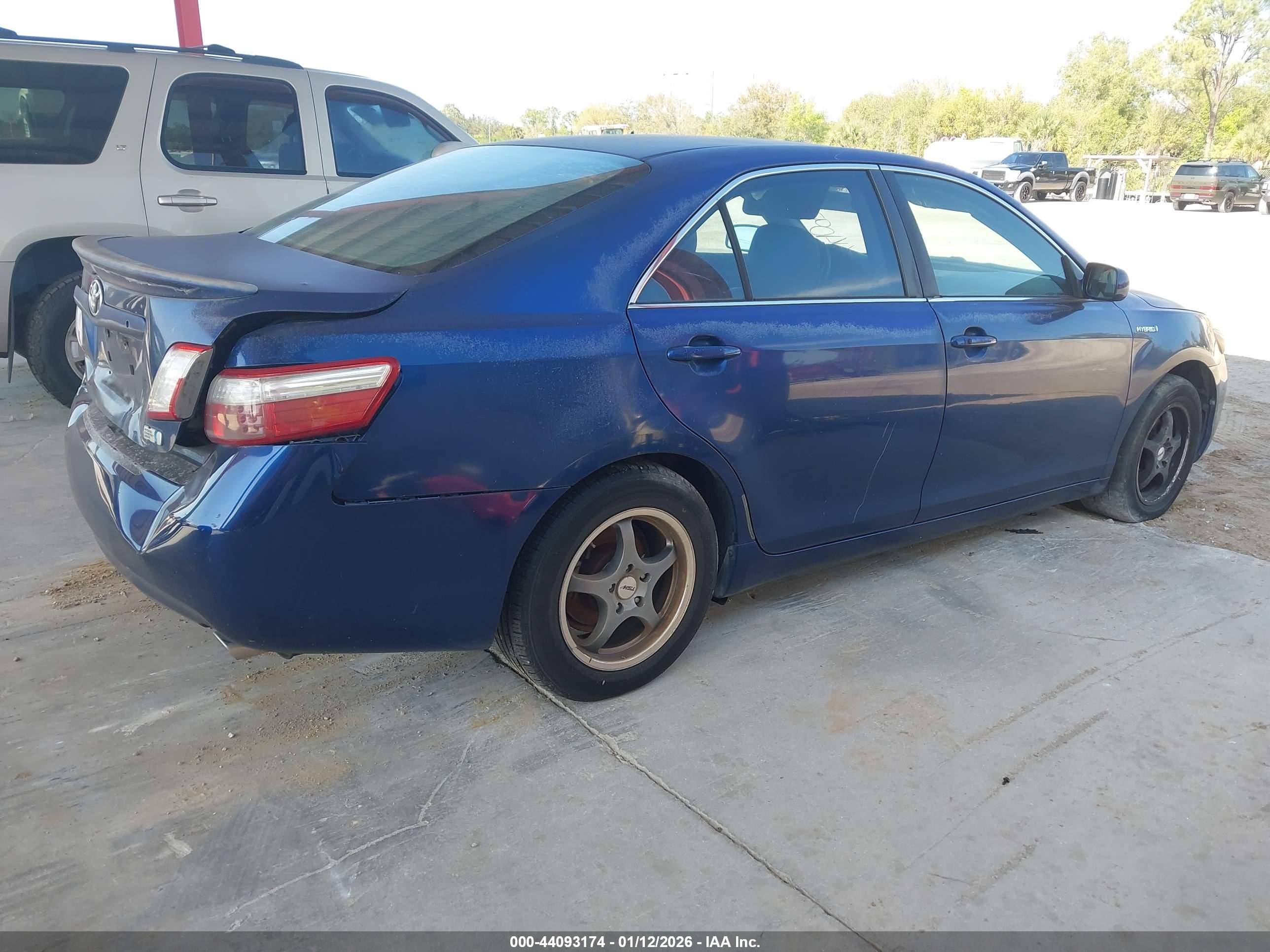 TOYOTA CAMRY image 4