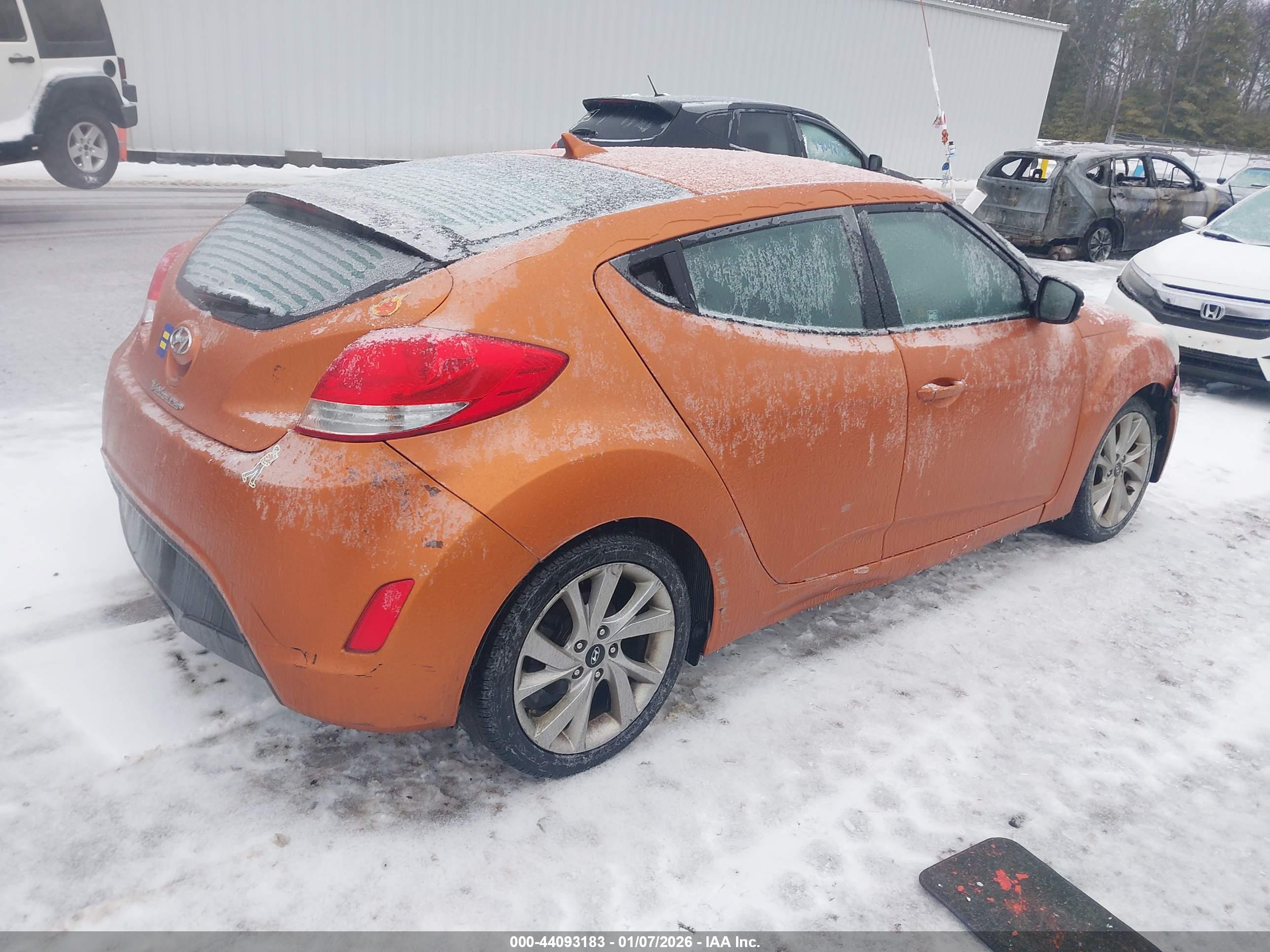 HYUNDAI VELOSTER image 4