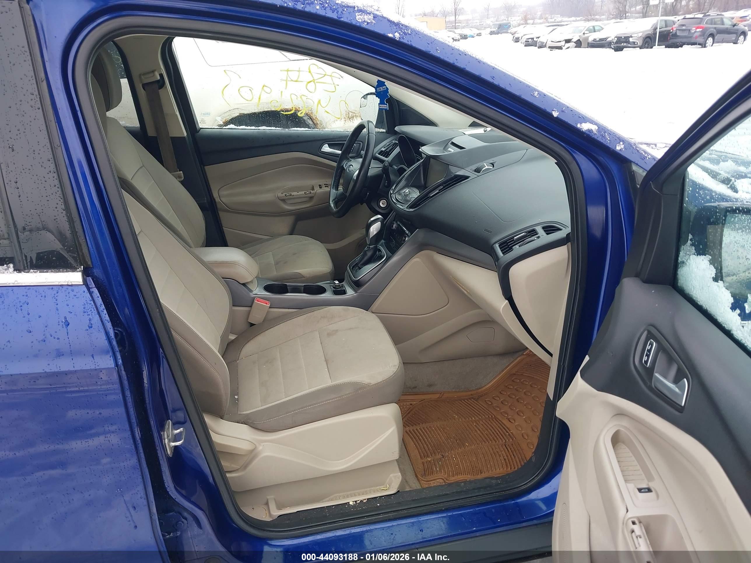 FORD ESCAPE image 5