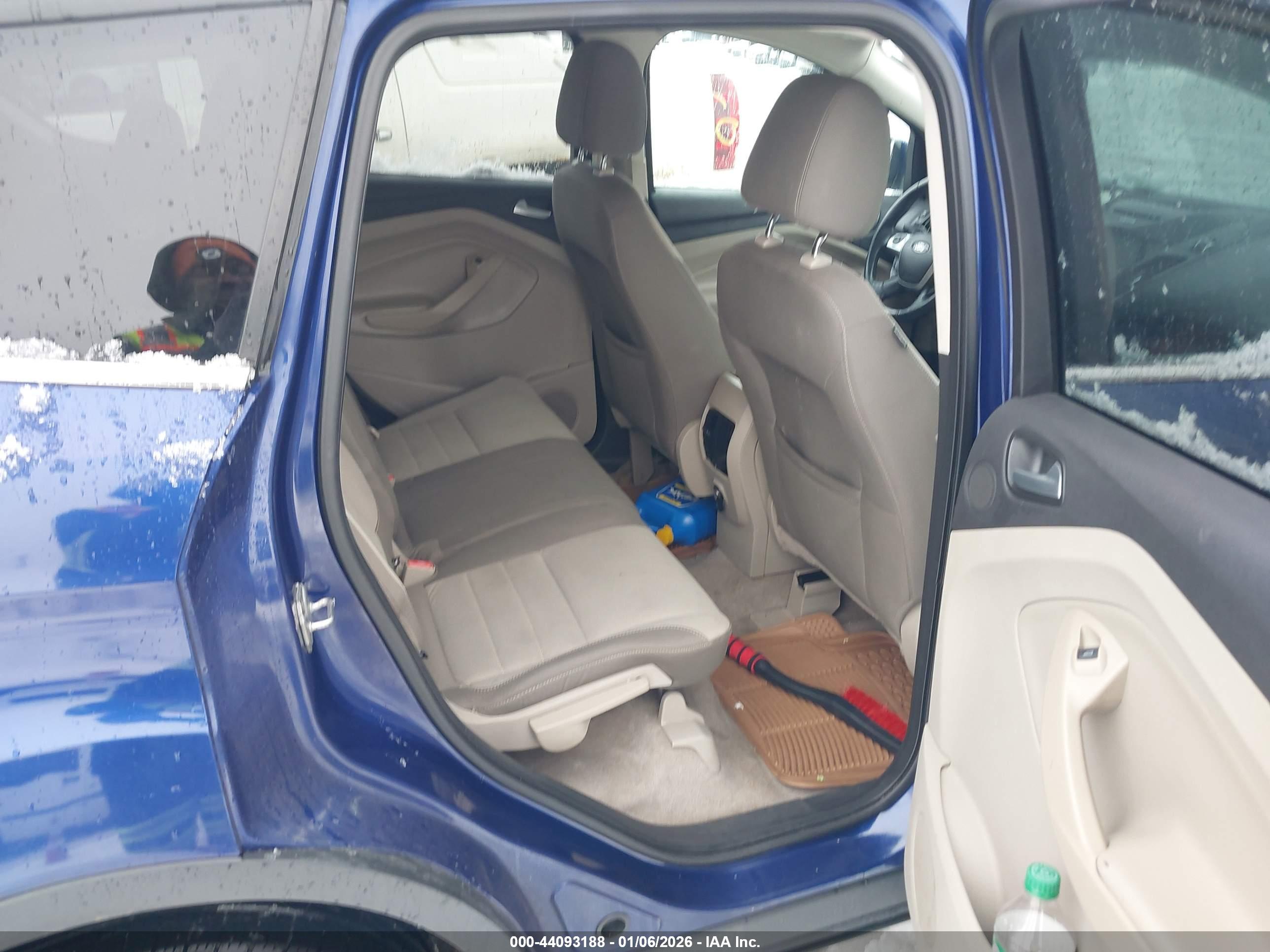FORD ESCAPE image 8