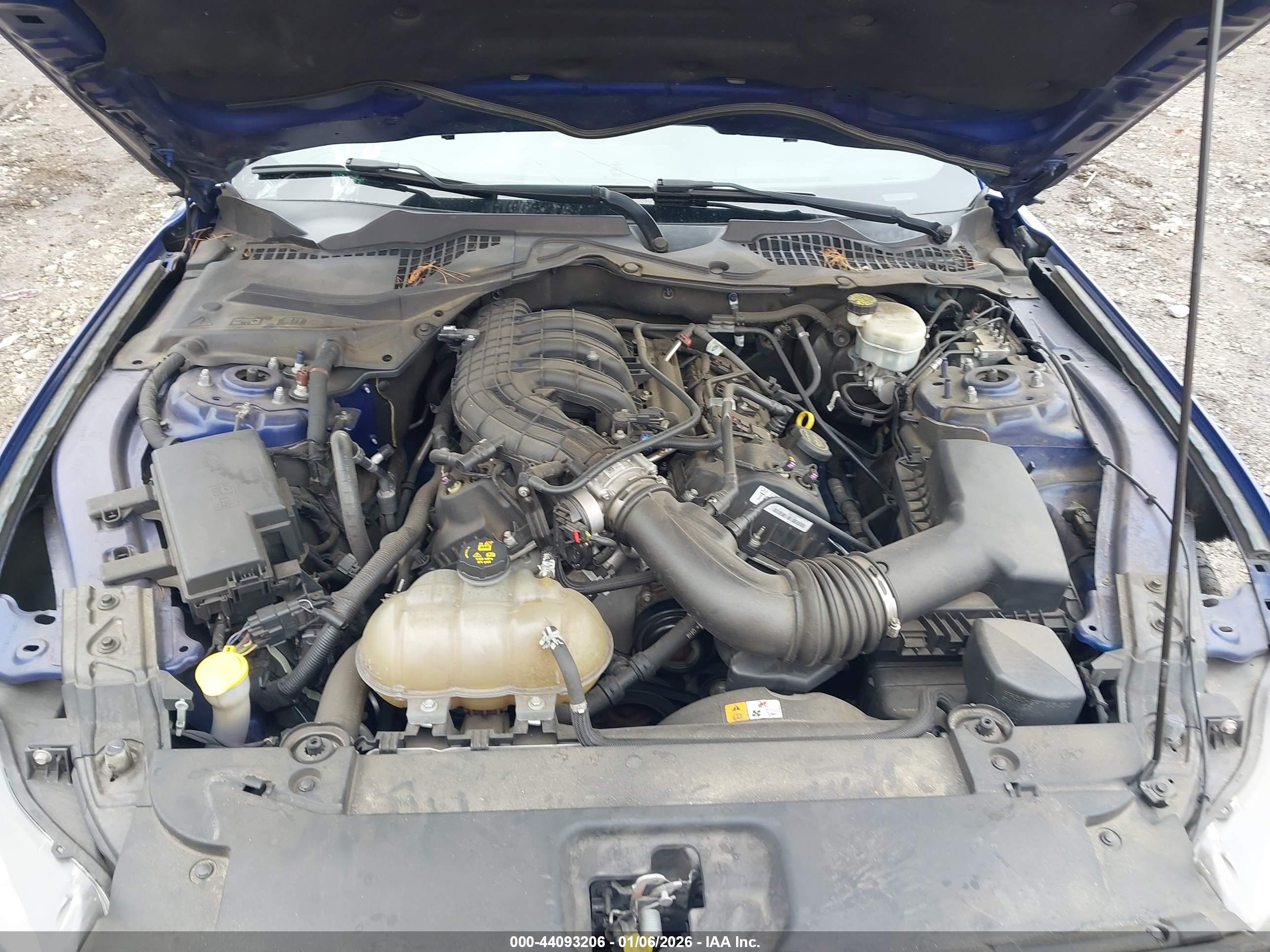 FORD MUSTANG image 10