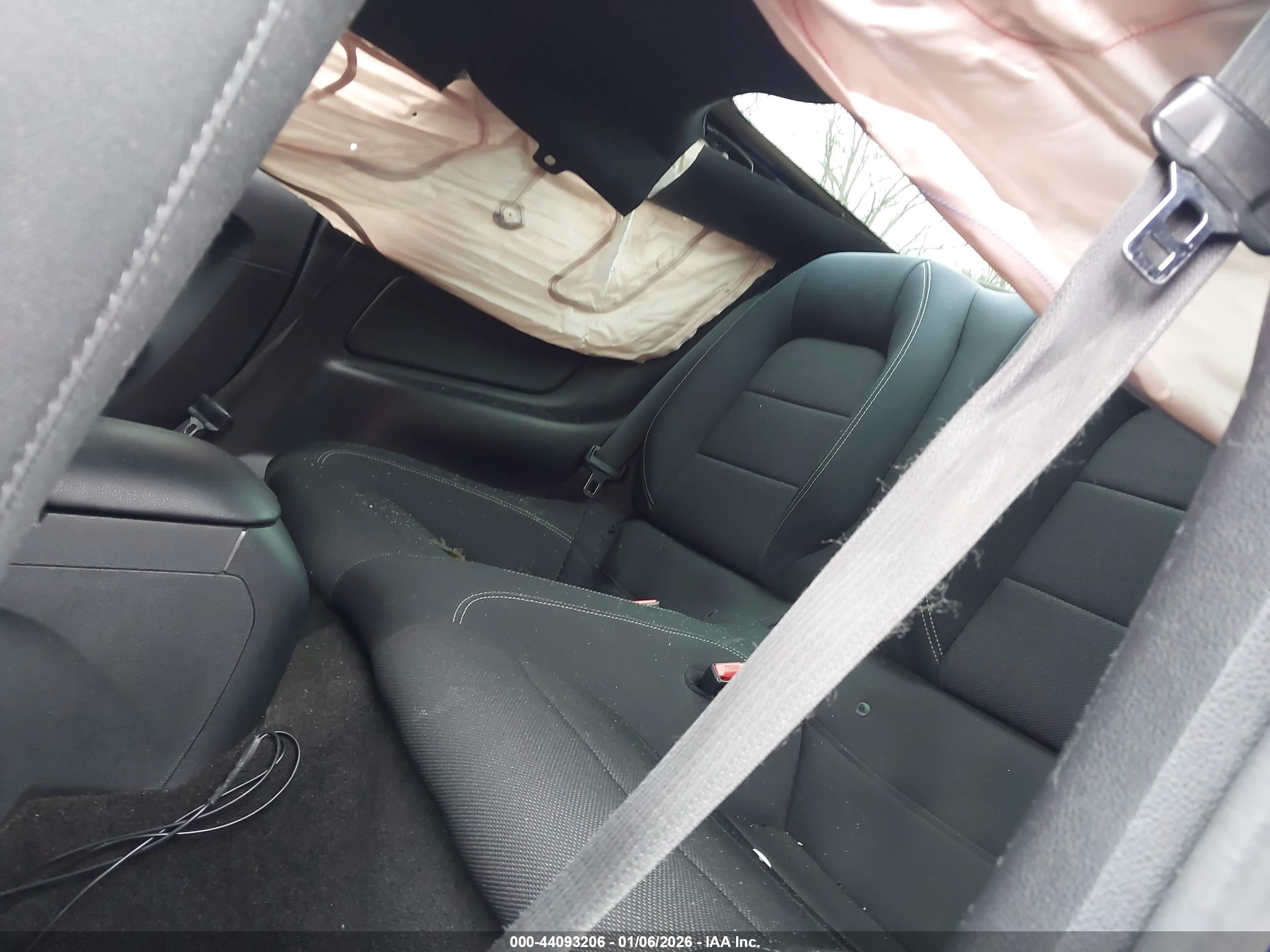 FORD MUSTANG image 8