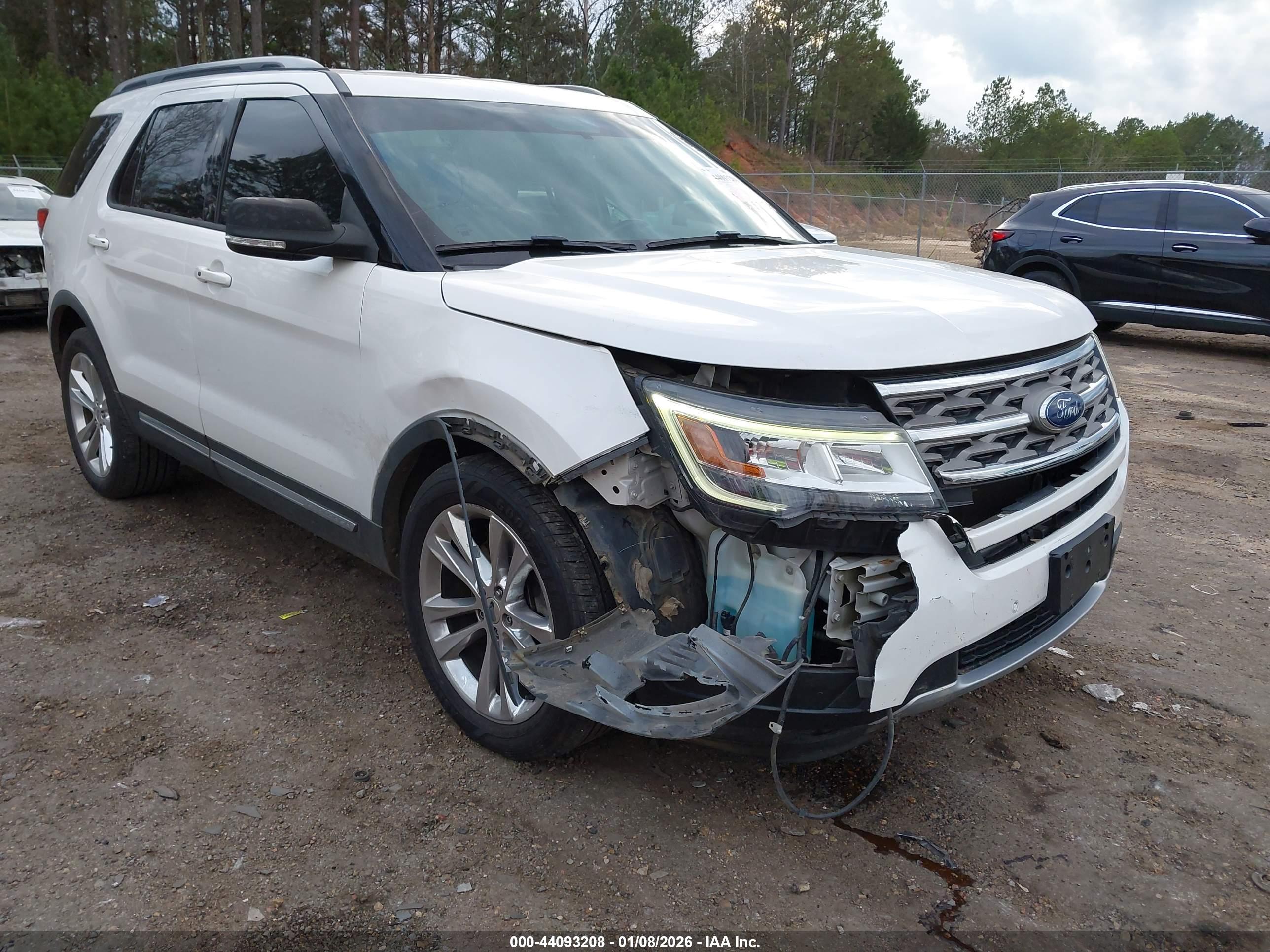 FORD EXPLORER image 6