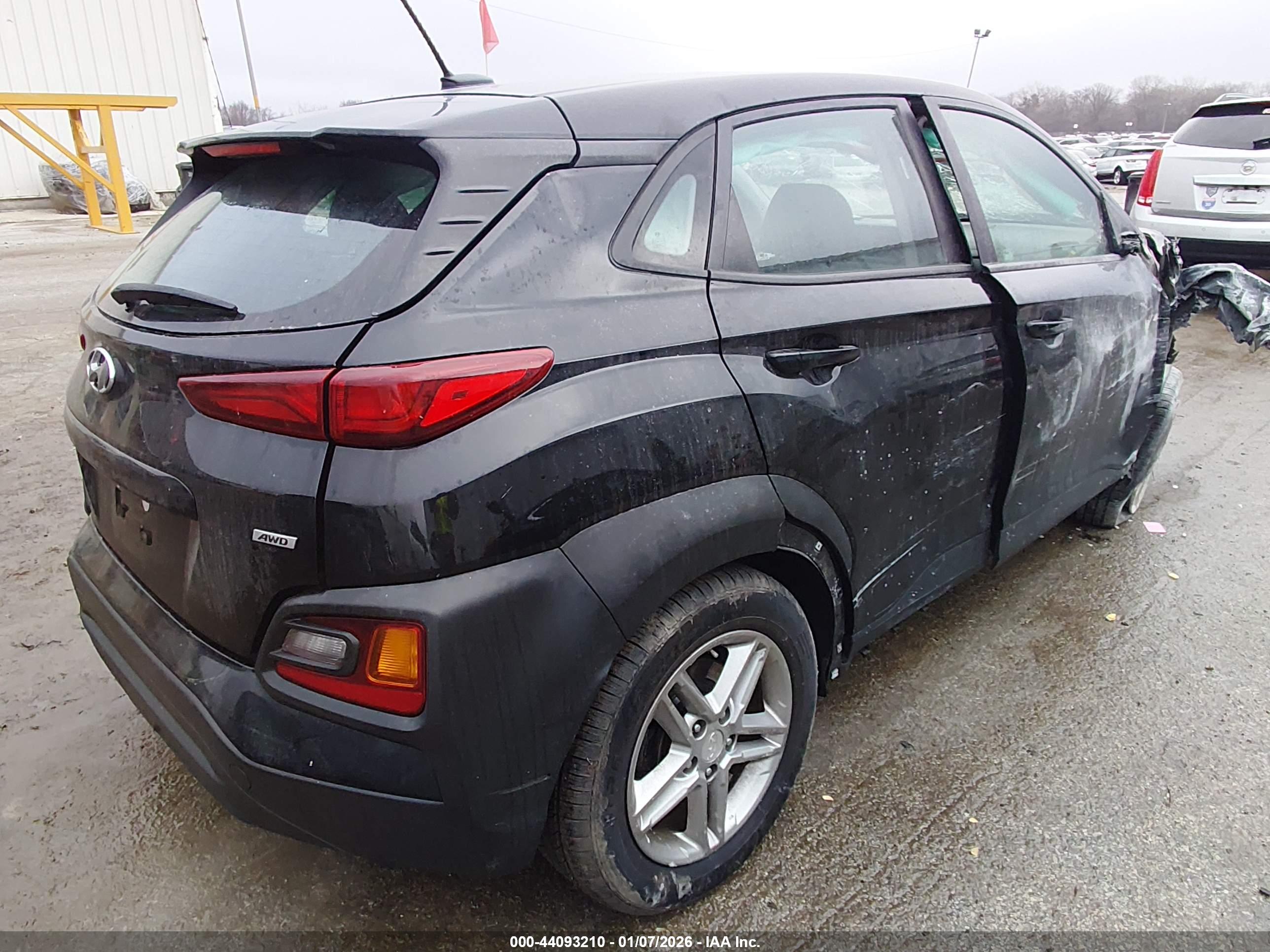 HYUNDAI KONA image 4